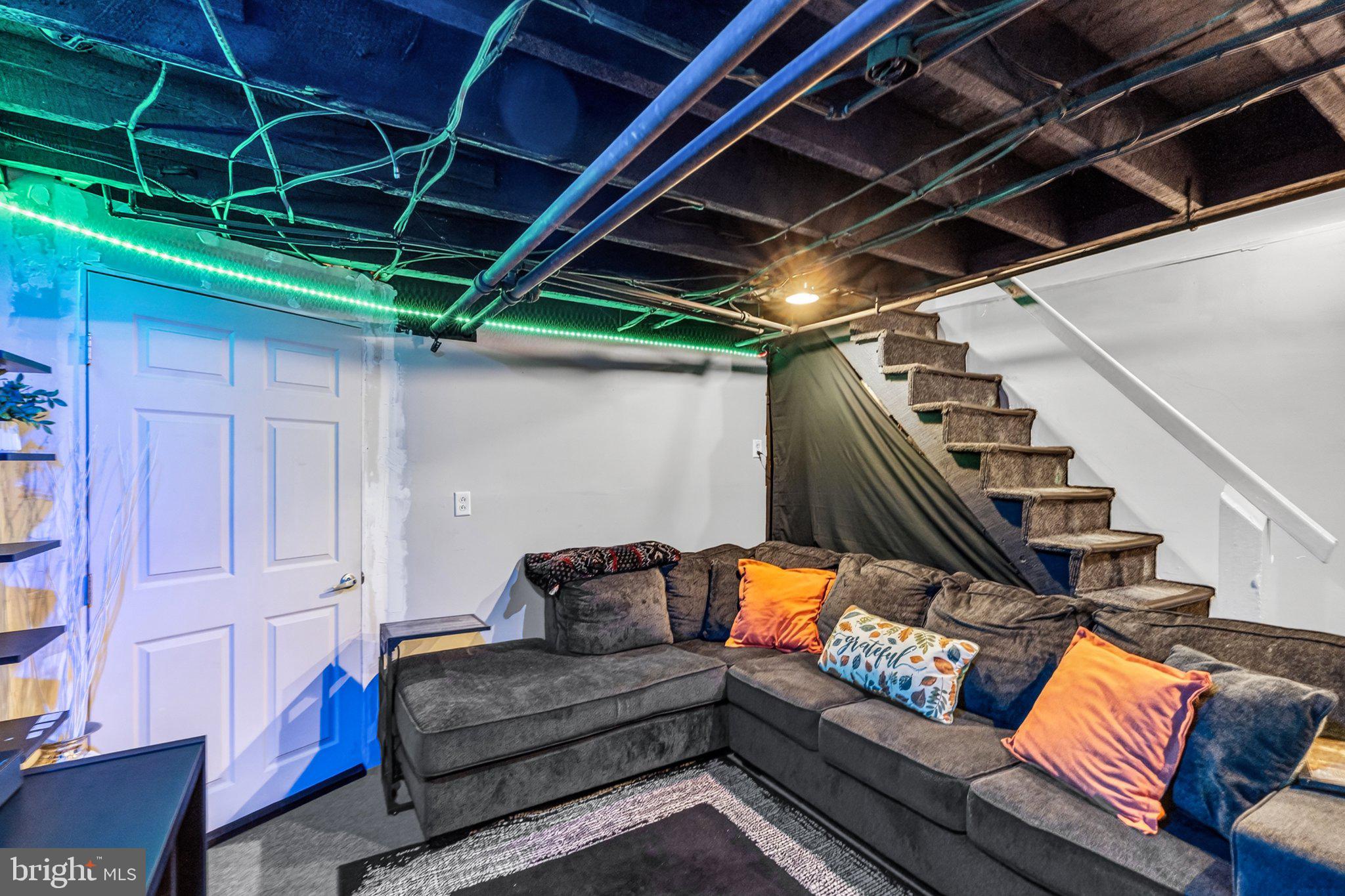 MAYFAIR - Residential