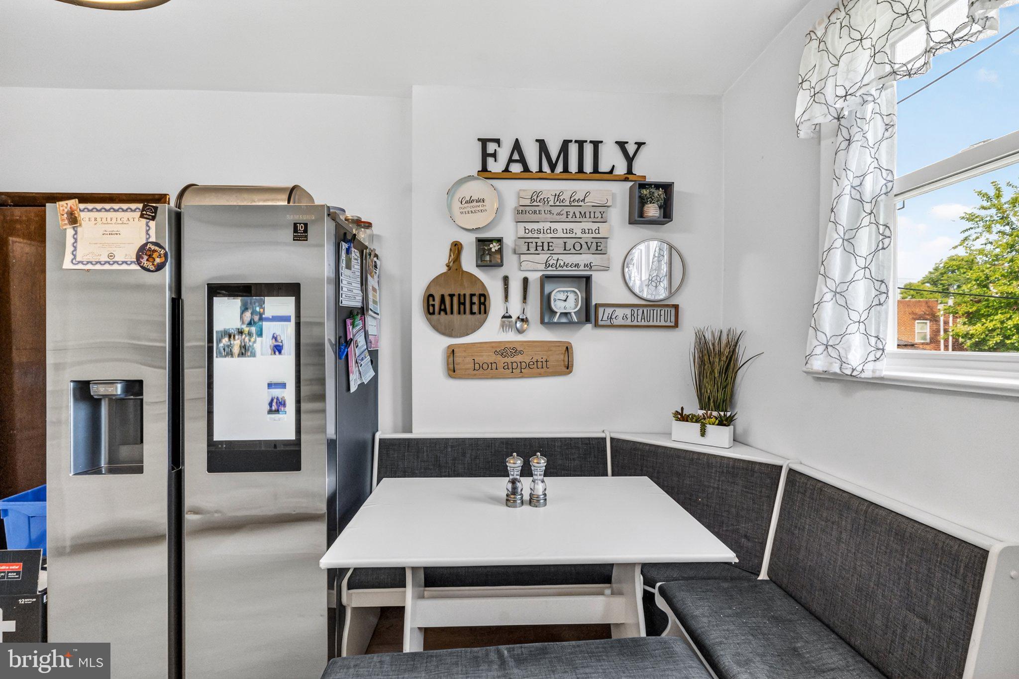 MAYFAIR - Residential