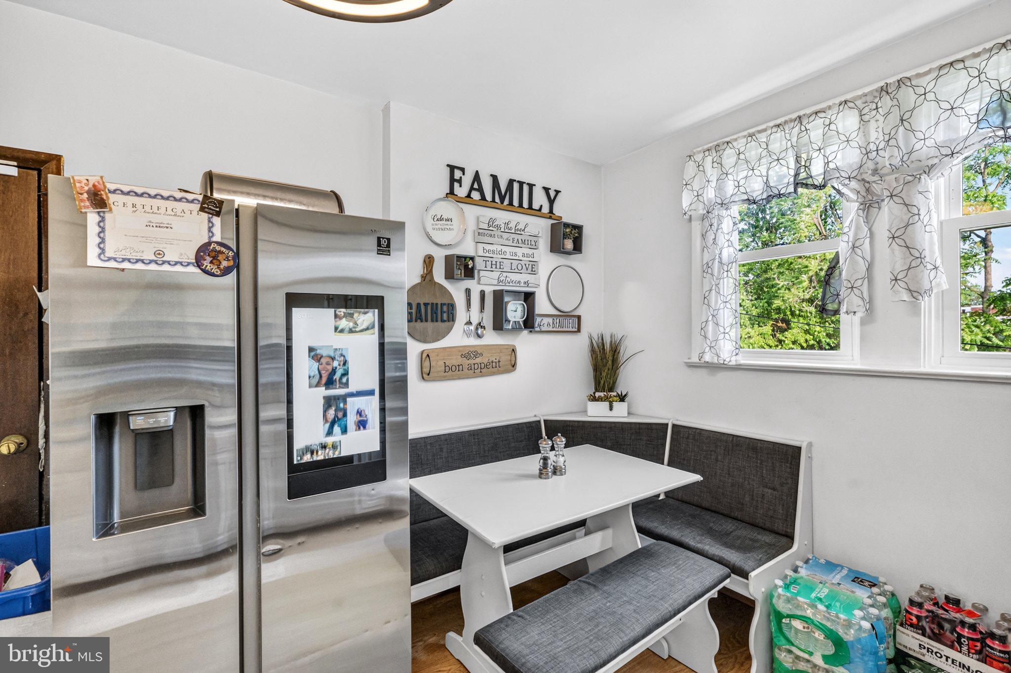 MAYFAIR - Residential