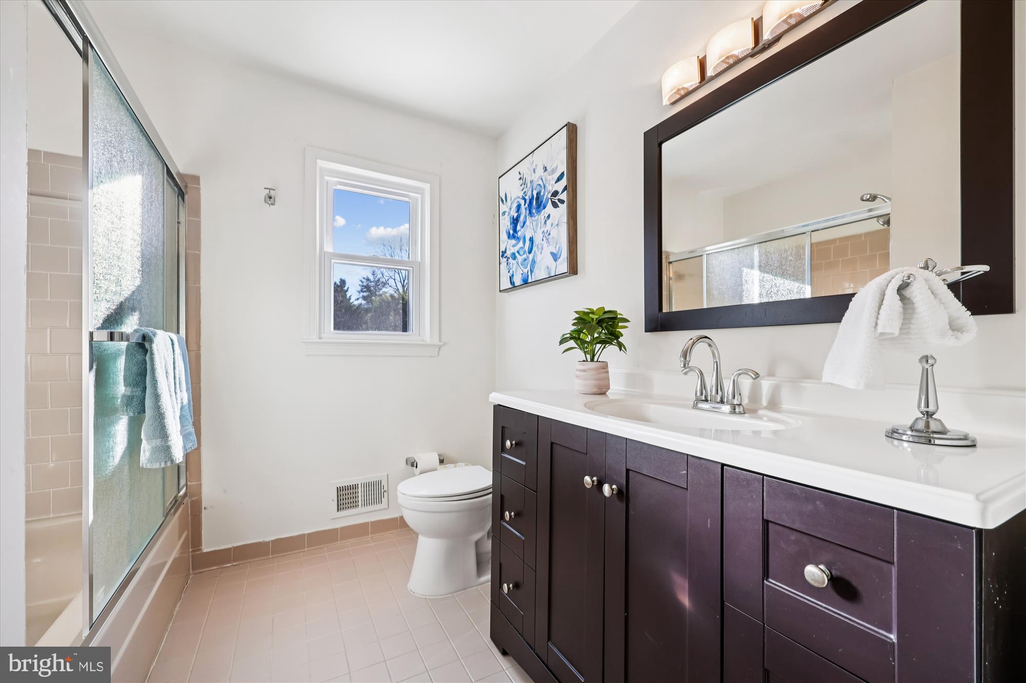 POTOMAC OUTSIDE - Residential
