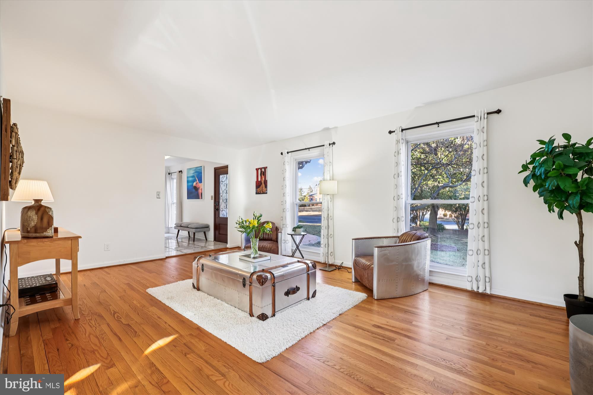 POTOMAC OUTSIDE - Residential