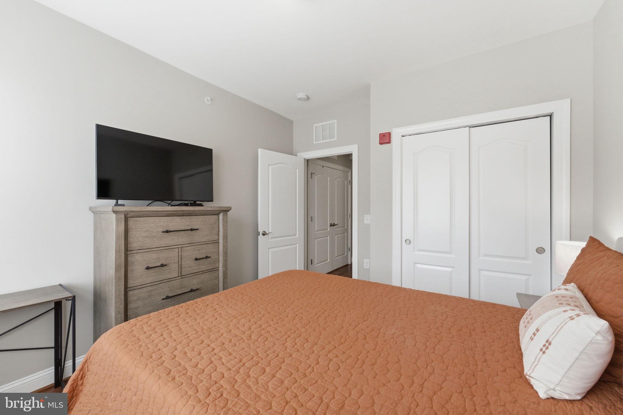 REGENCY AT DOMINION VALLEY - Residential
