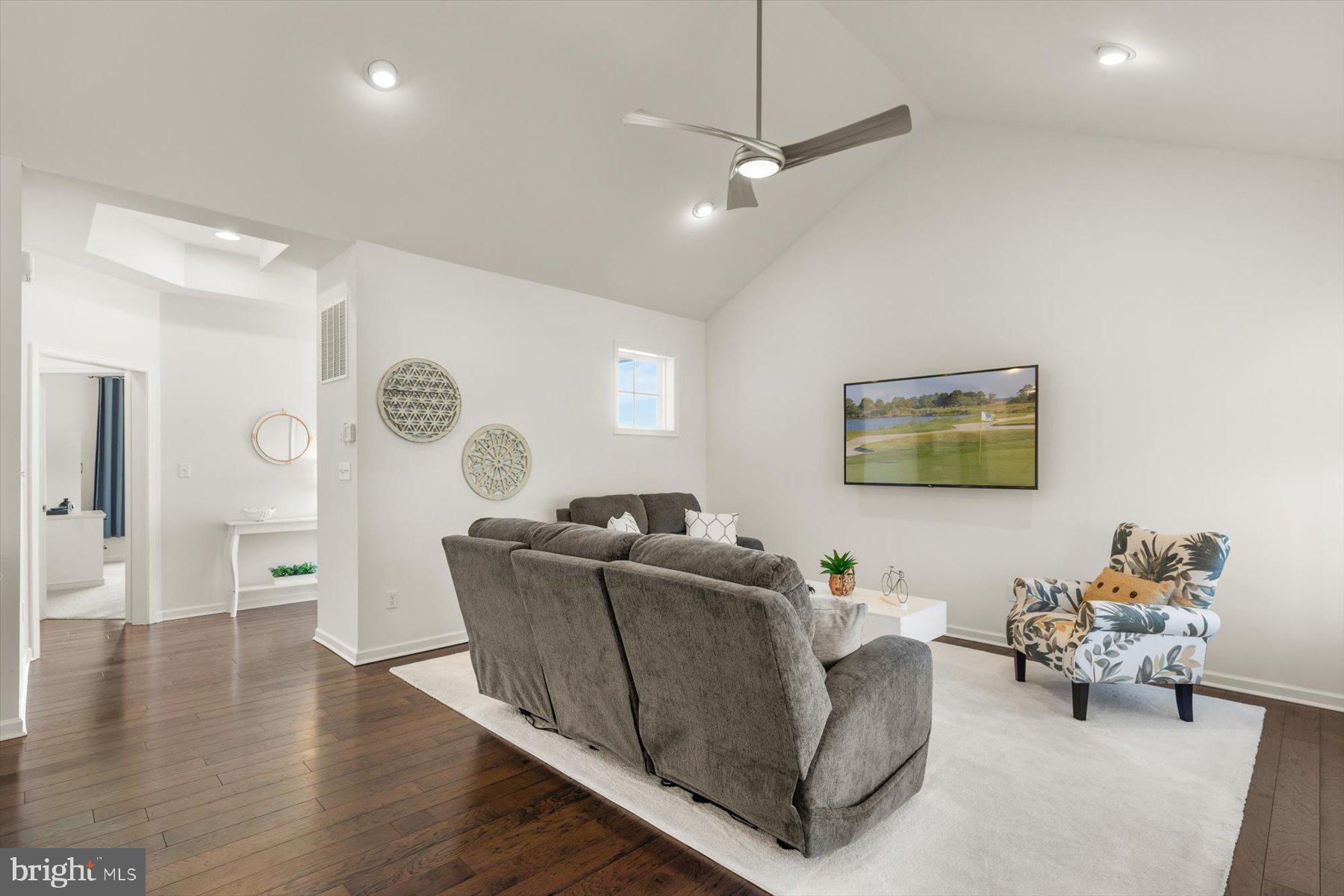 INDEPENDENCE - Residential