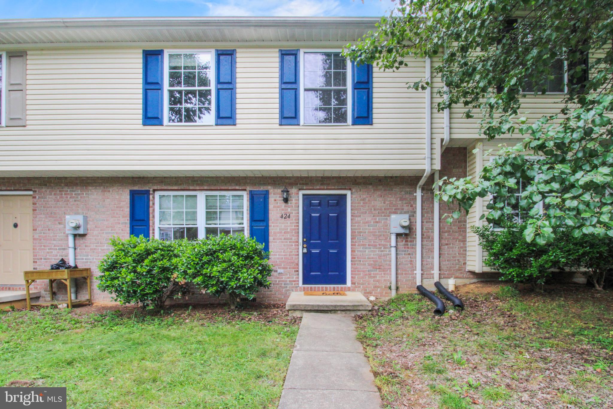 Welcome to this well-maintained 2-bedroom, 1.5-bath townhome in the Stephens Ridge community of Stephens City. This move-in-ready home features luxury vinyl plank flooring throughout the main level and comfortable carpeted bedrooms upstairs. The functional eat-in kitchen offers warm wood cabinetry along with ample cabinet and counter space for everyday living. Conveniently located just minutes from commuter routes I-81 and I-66, shopping, dining, outdoor recreation, and other everyday amenities. Schedule your showing today and see all this home has to offer!