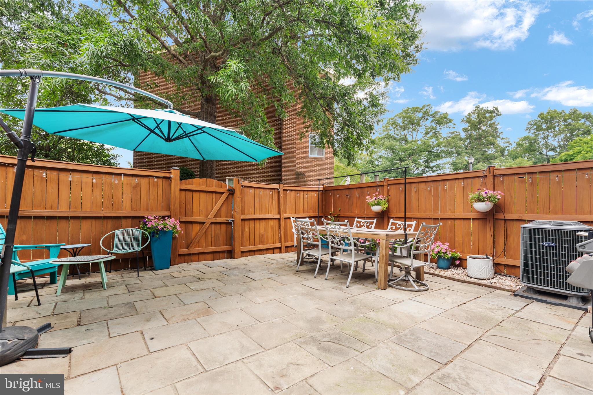 TYSONS MANOR - Residential