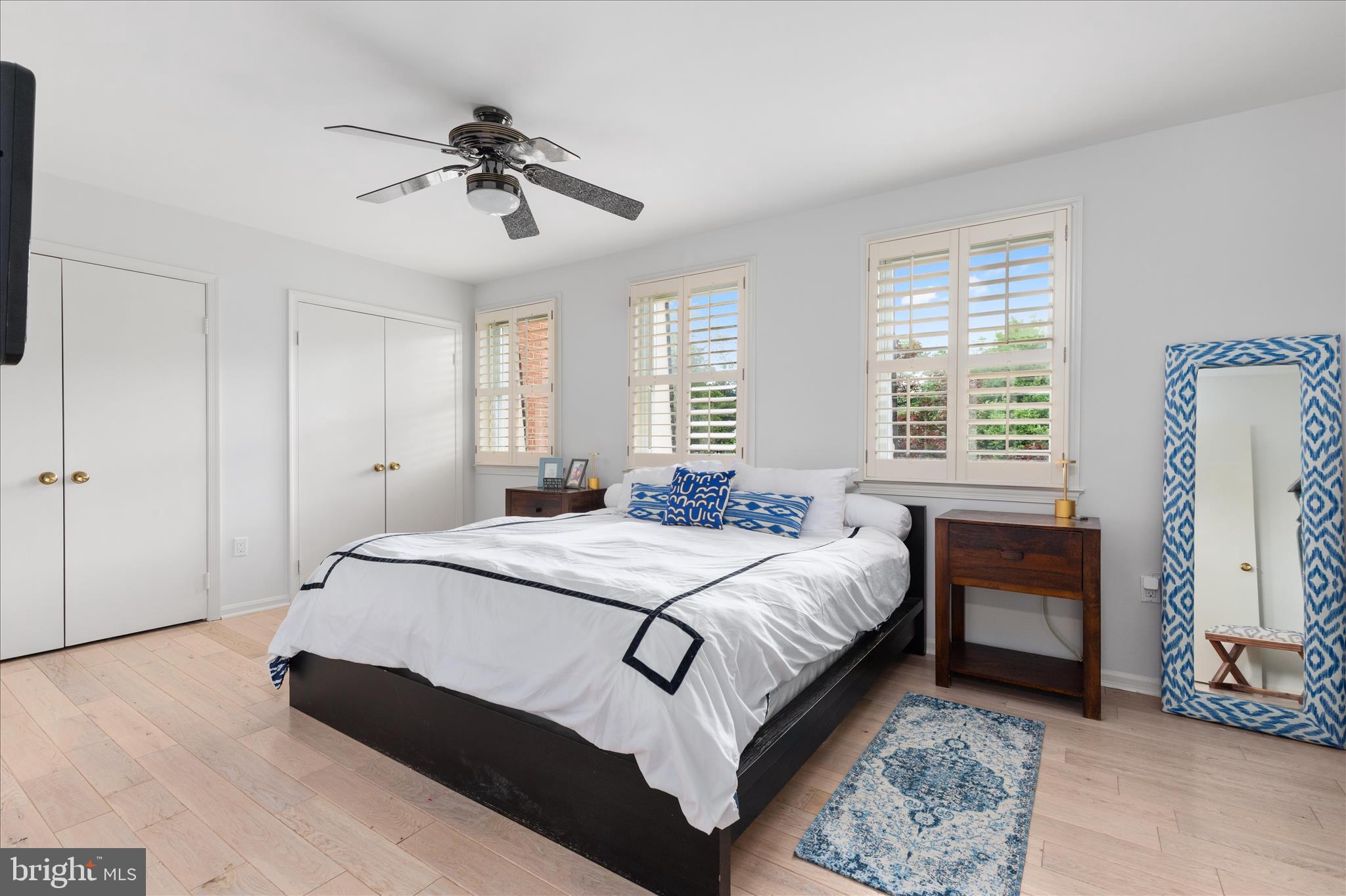 TYSONS MANOR - Residential