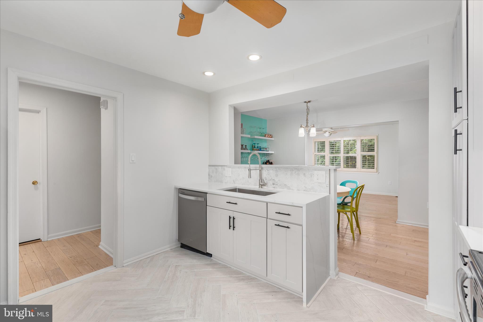 TYSONS MANOR - Residential