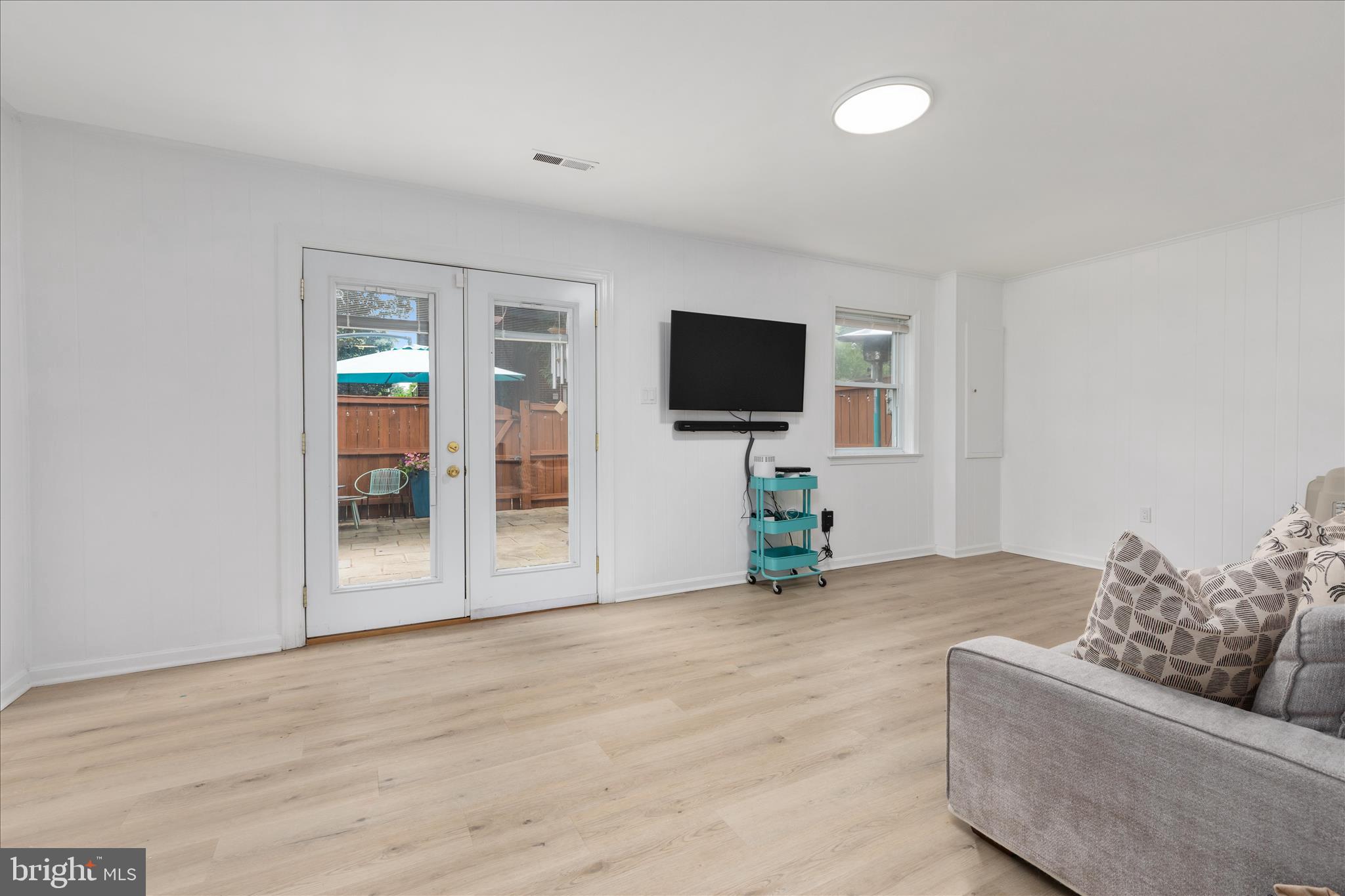 TYSONS MANOR - Residential