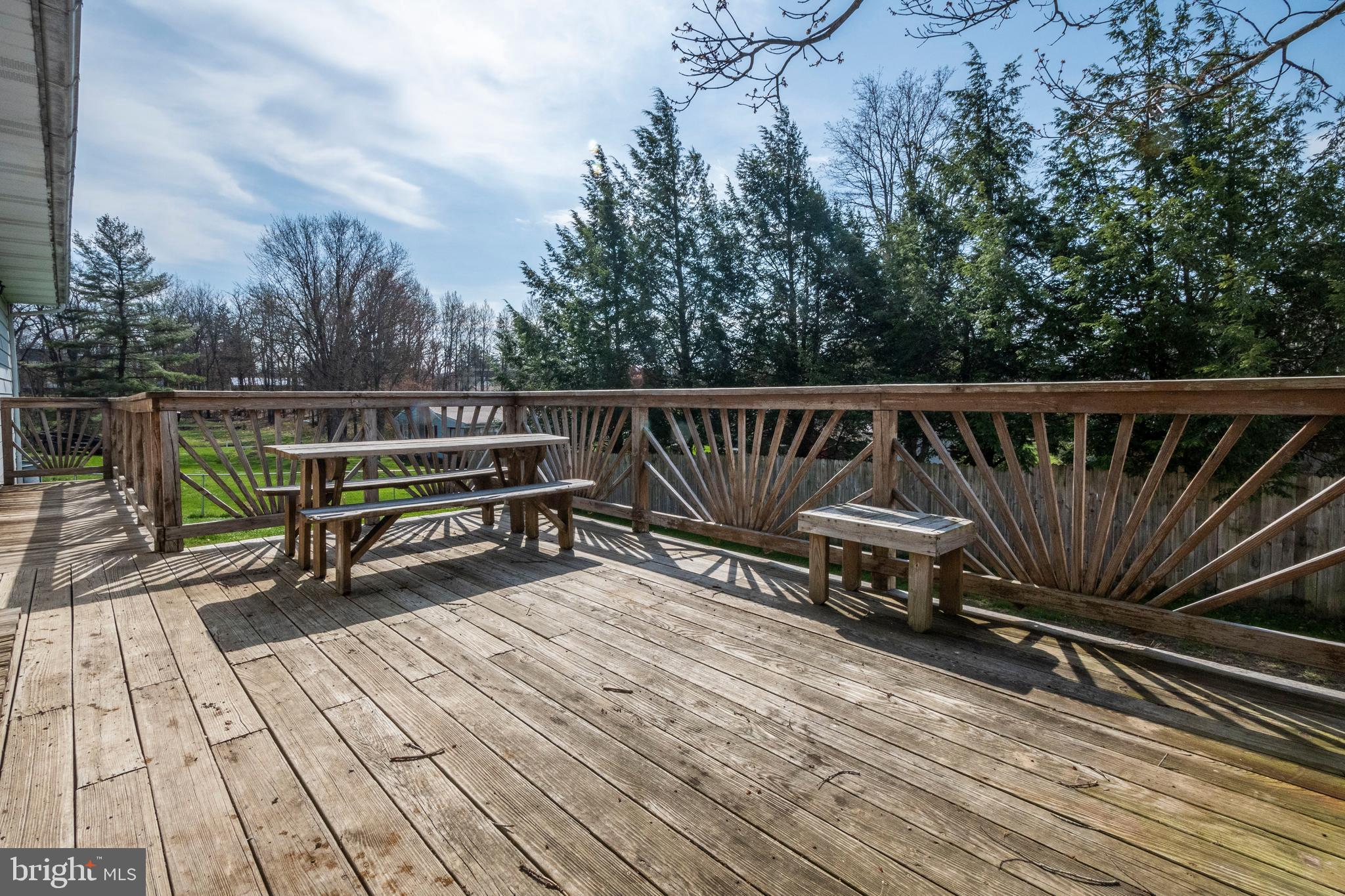 MOUNTAIN LAKE PARK - Residential