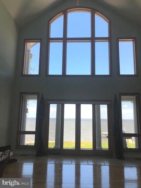 SWAN POINT - Residential