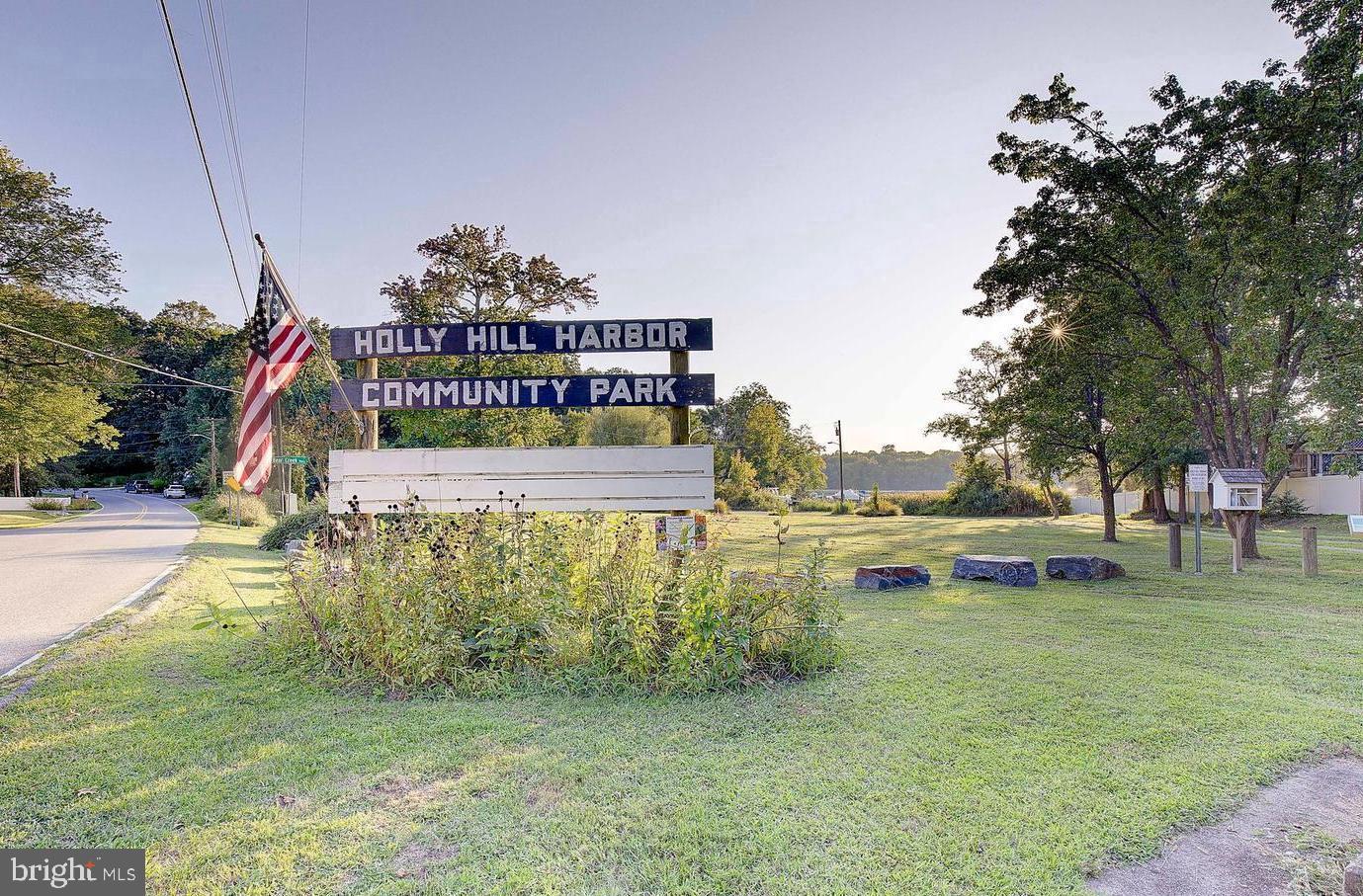 HOLLY HILL HARBOR - Residential