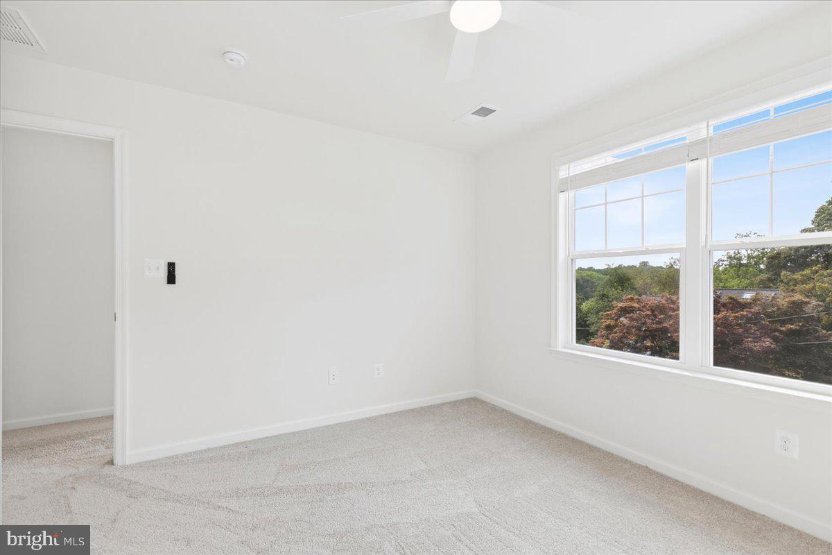 HOLLY HILL HARBOR - Residential