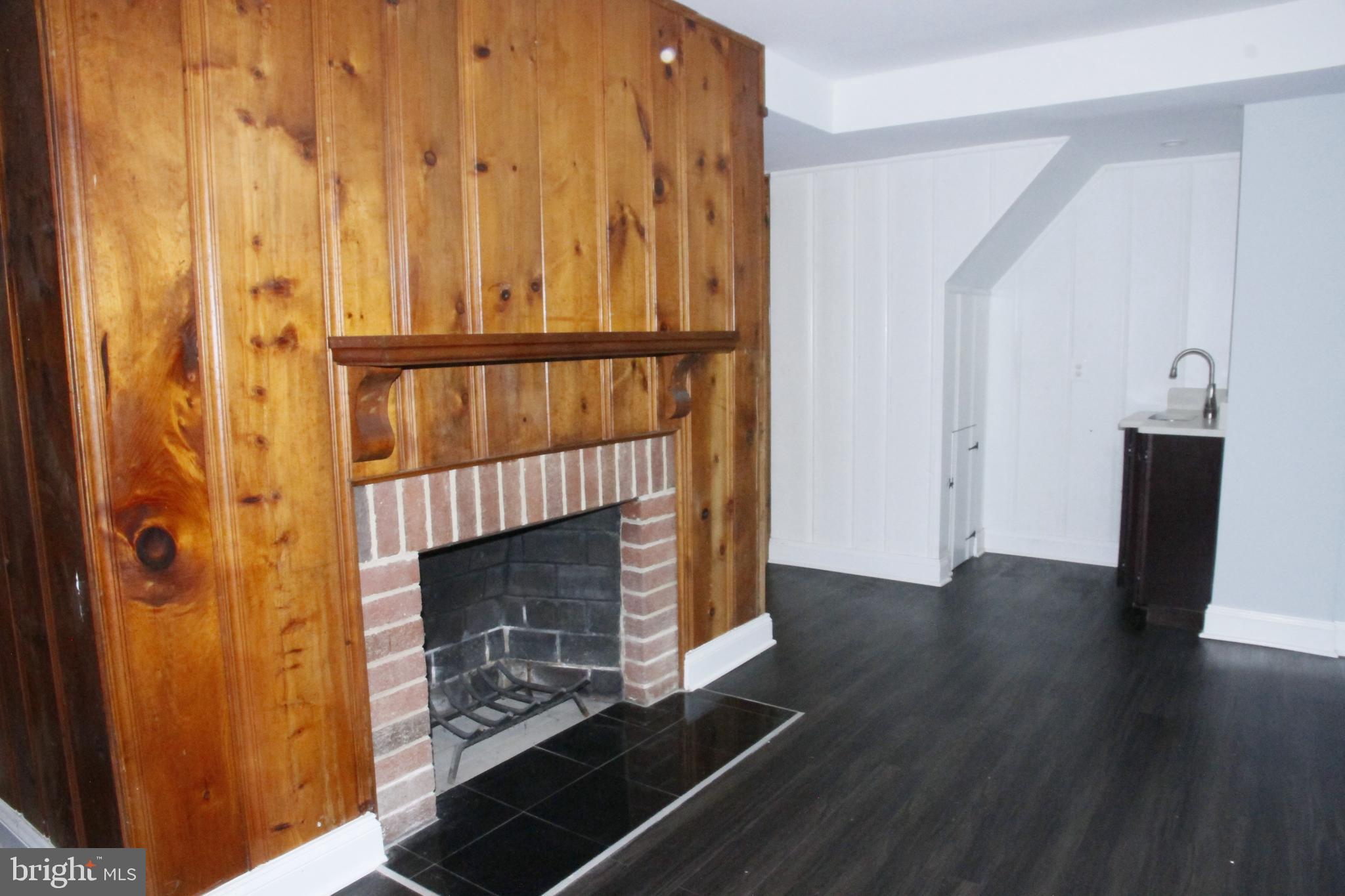 BURNT MILLS HILLS - Residential