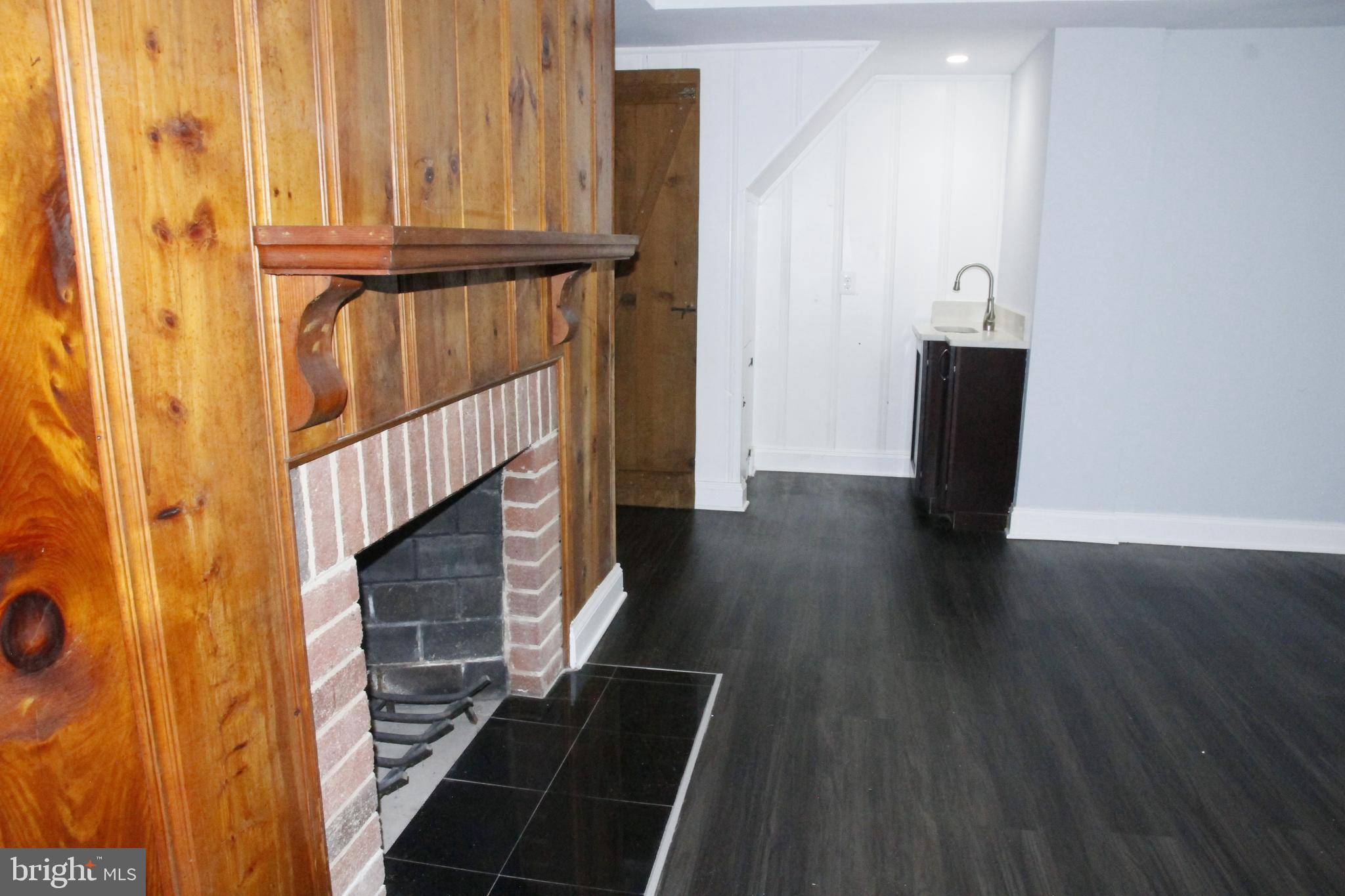 BURNT MILLS HILLS - Residential