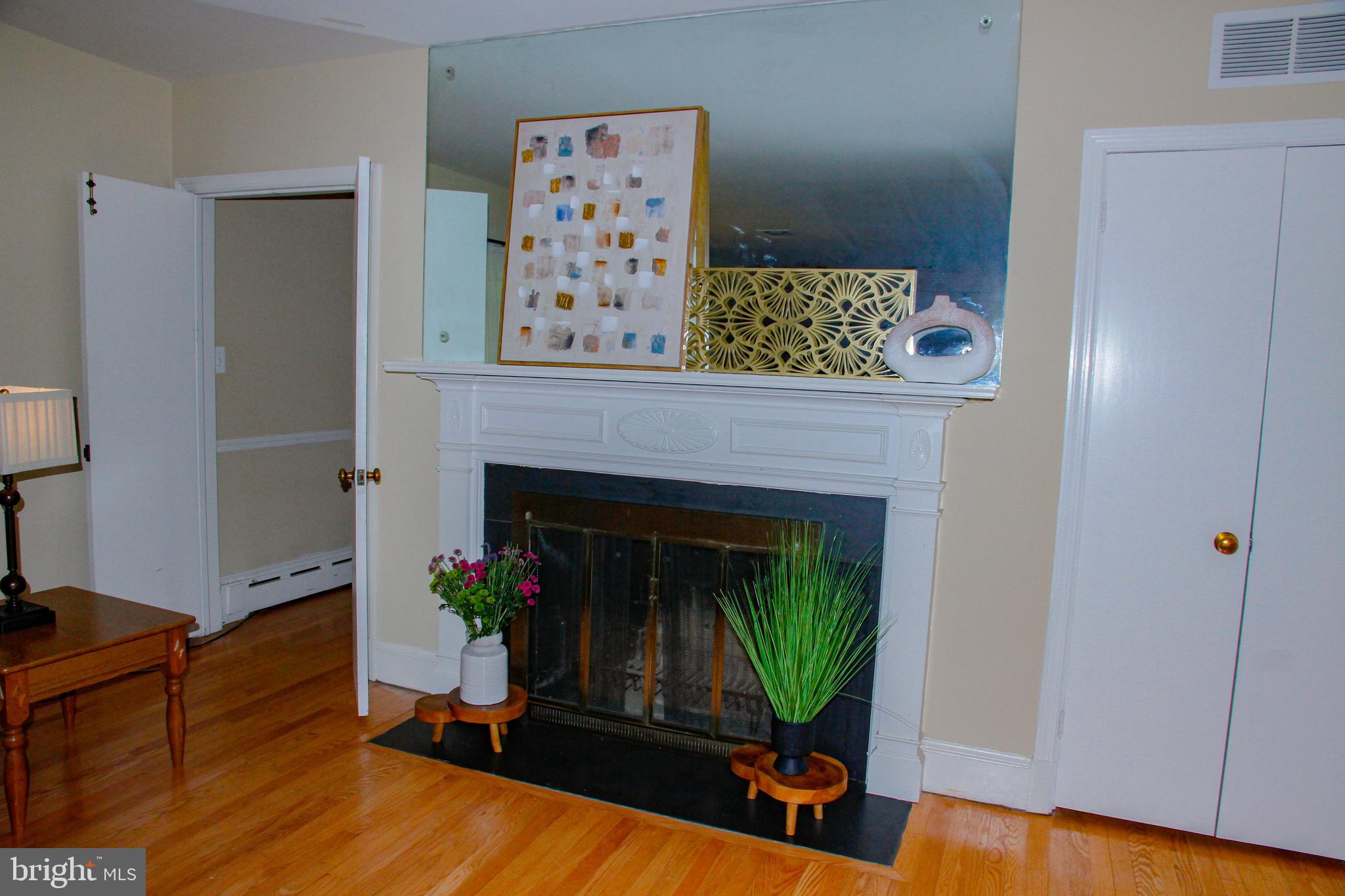 BURNT MILLS HILLS - Residential