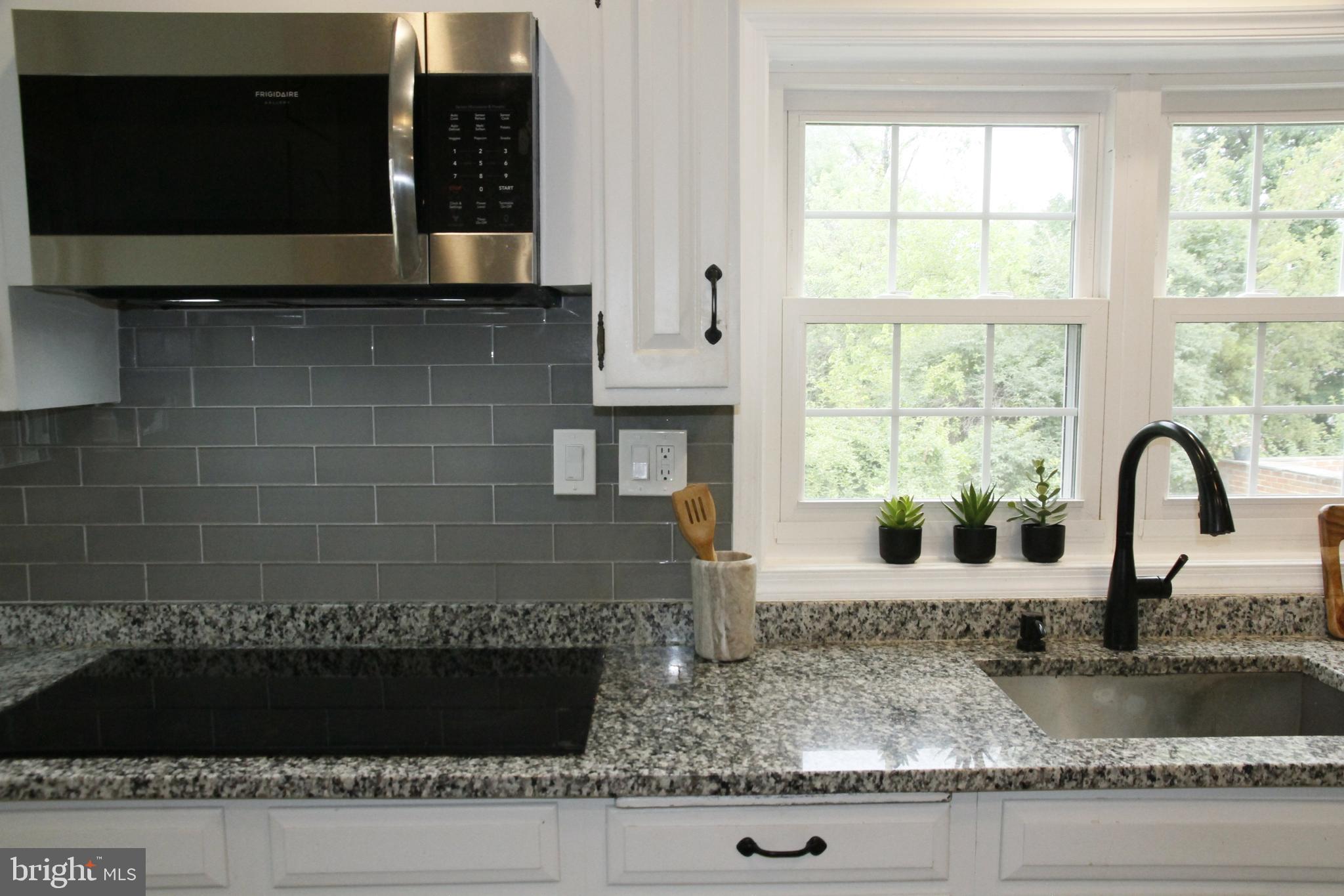 BURNT MILLS HILLS - Residential