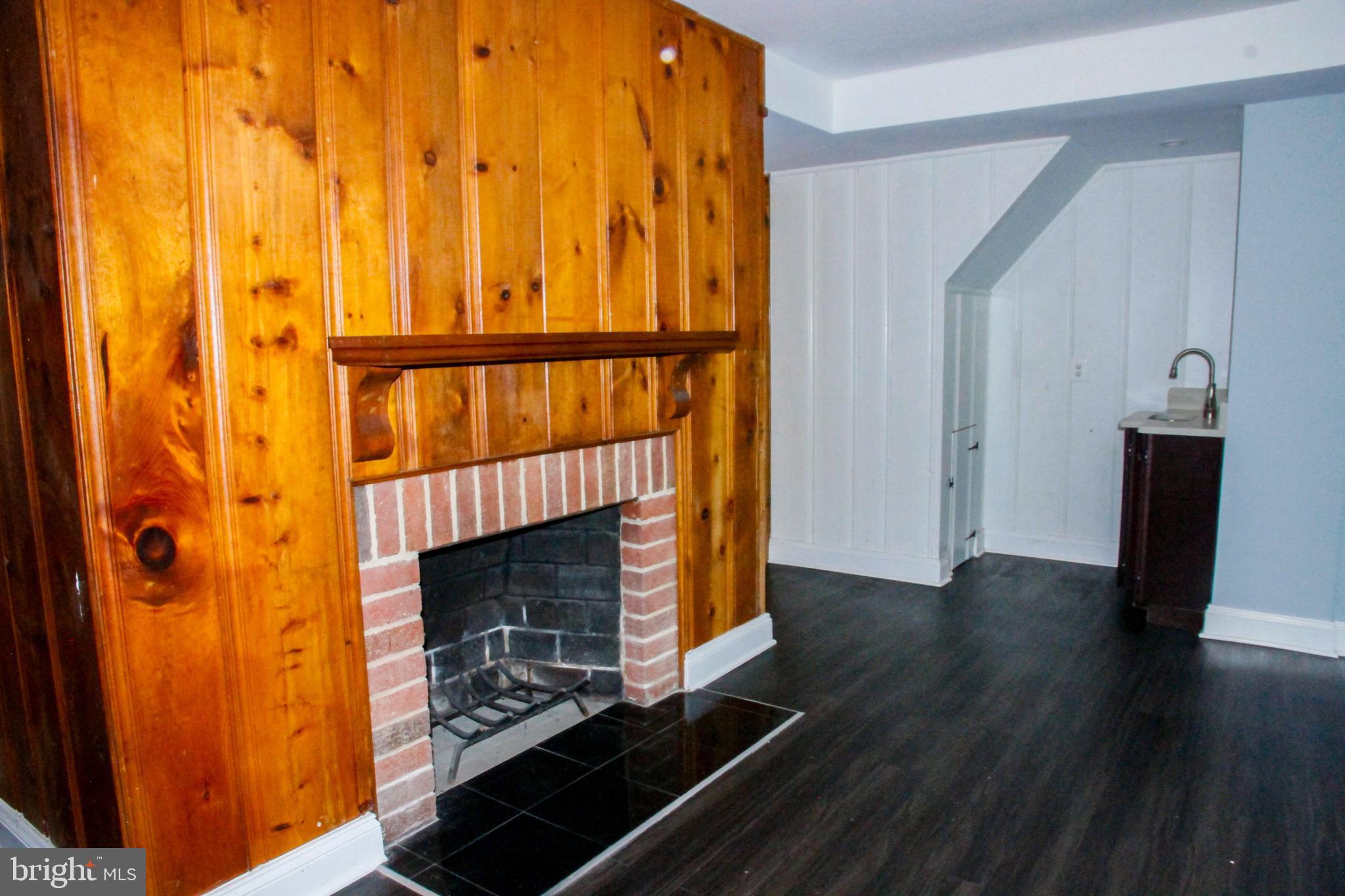 BURNT MILLS HILLS - Residential
