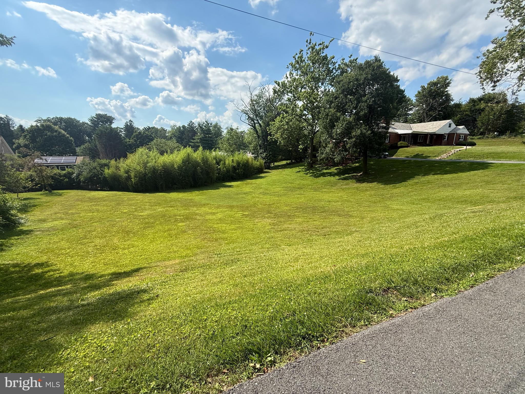 BURNT MILLS HILLS - Residential
