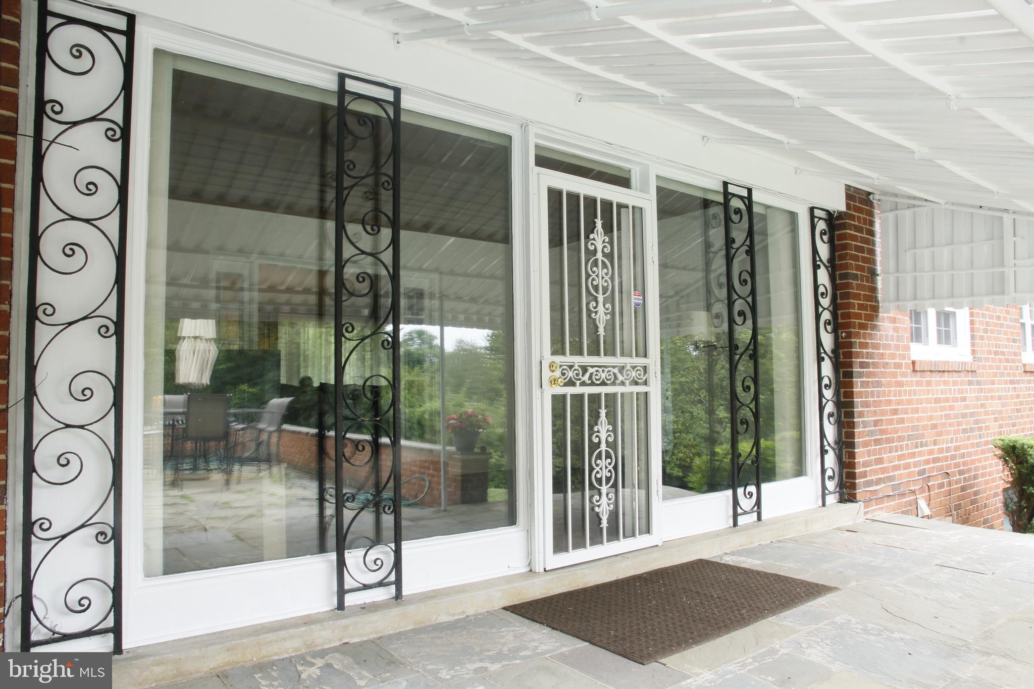 BURNT MILLS HILLS - Residential