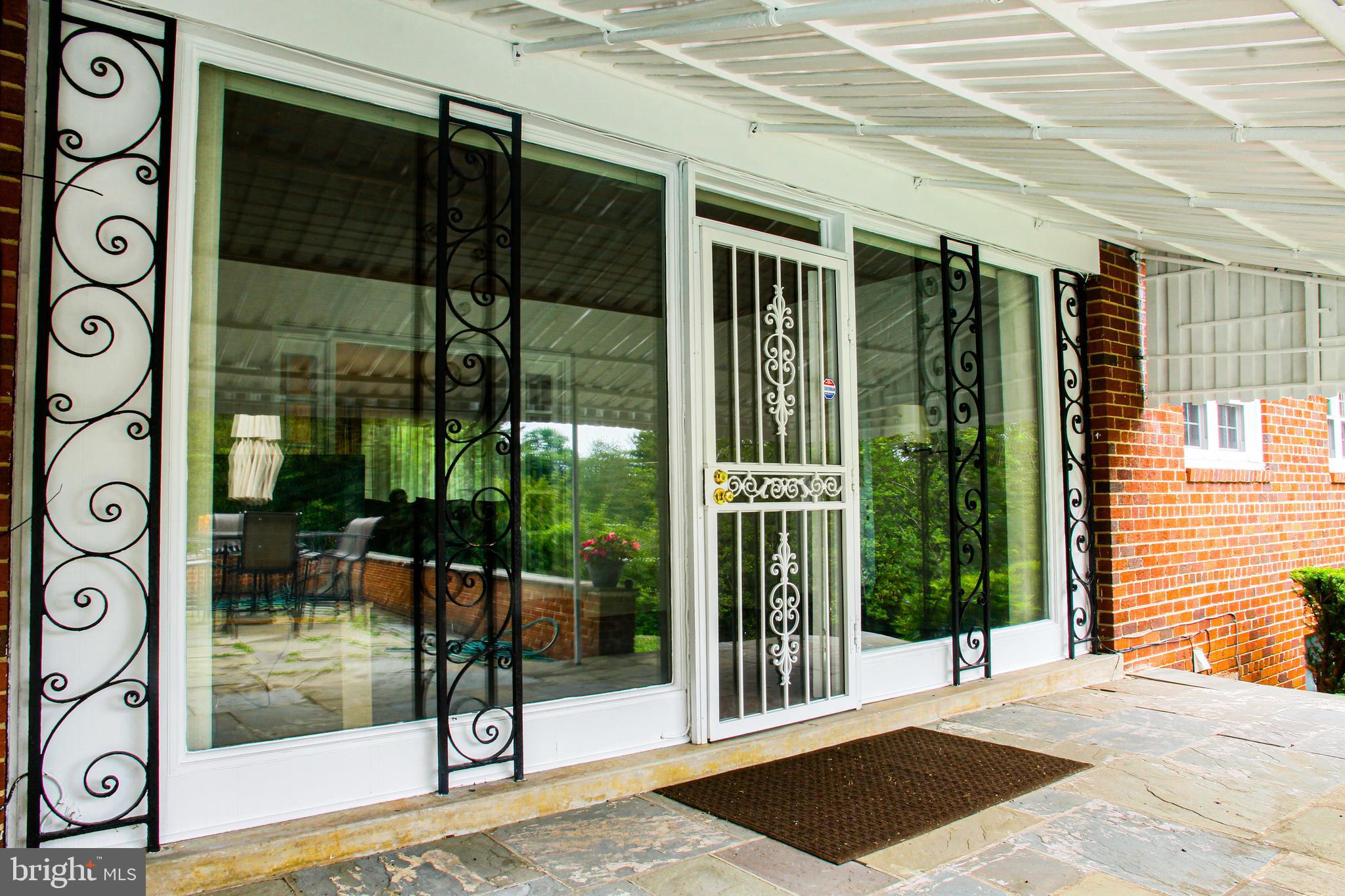 BURNT MILLS HILLS - Residential