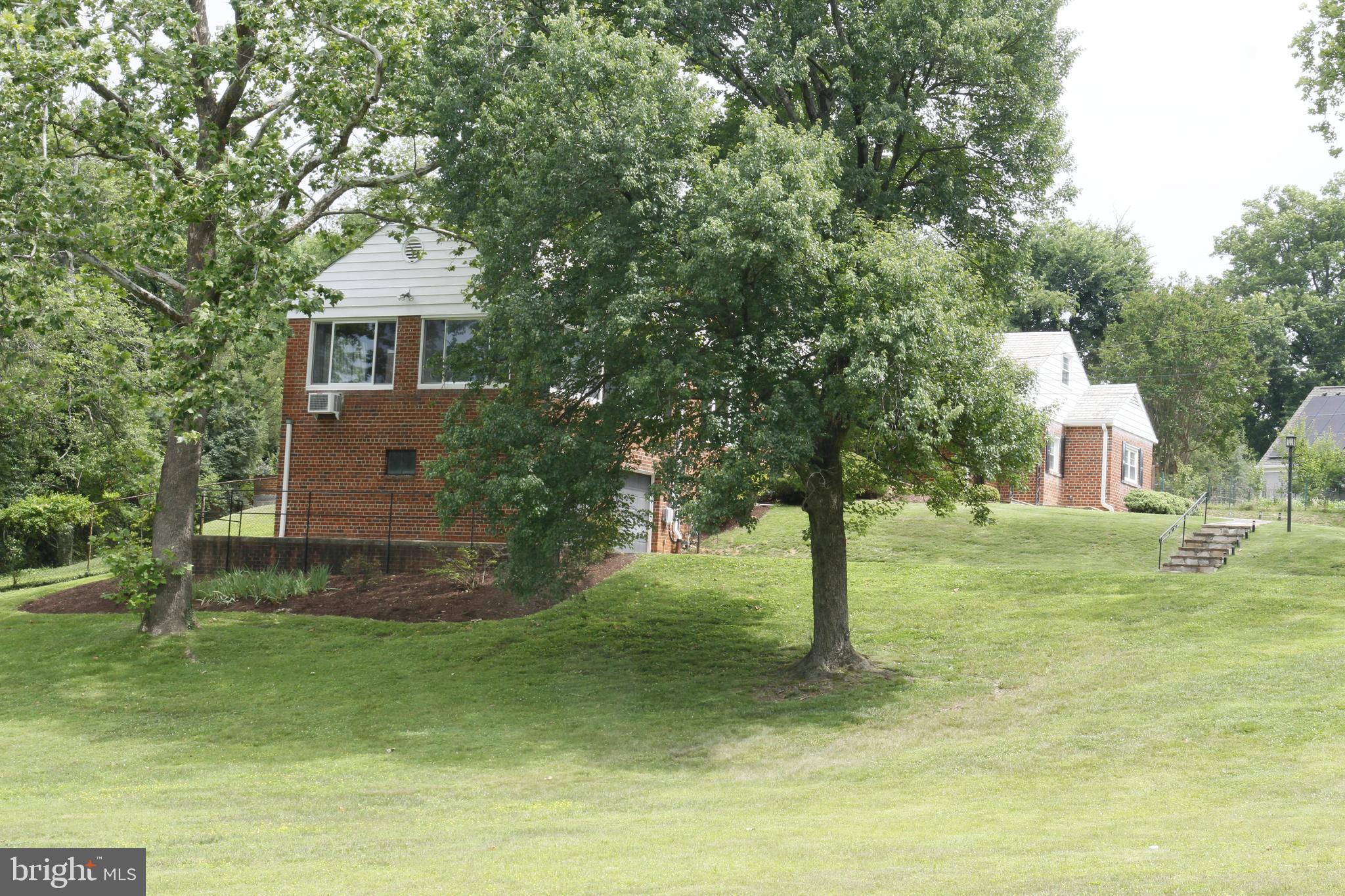 BURNT MILLS HILLS - Residential