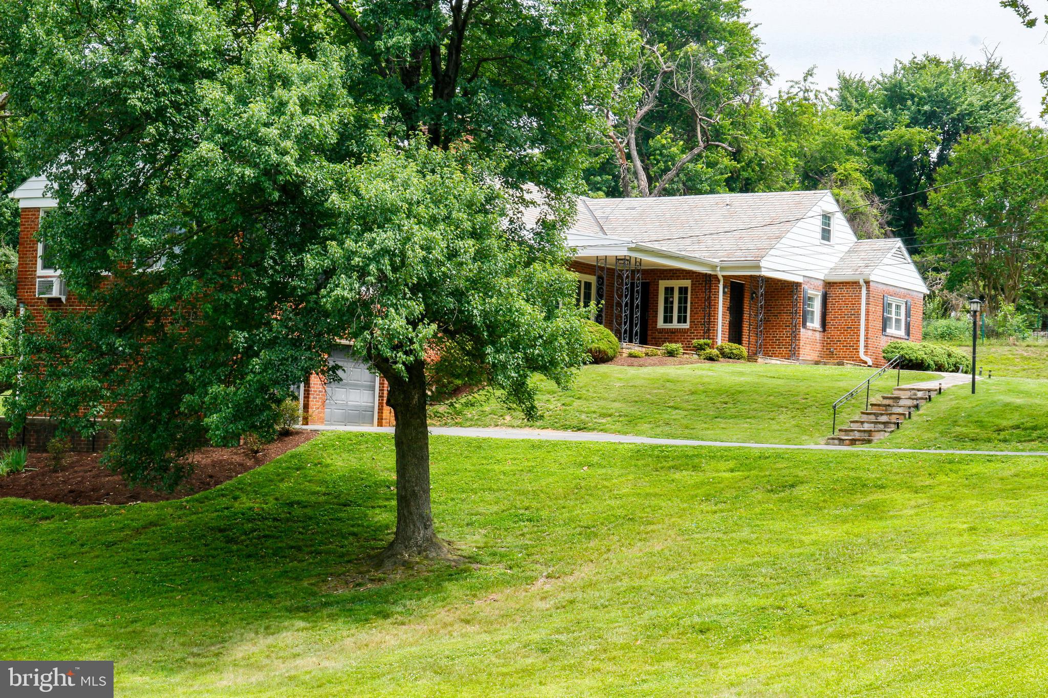 BURNT MILLS HILLS - Residential