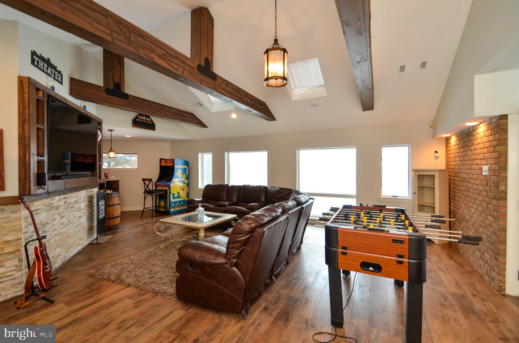 SUN VALLEY ESTATES - Residential