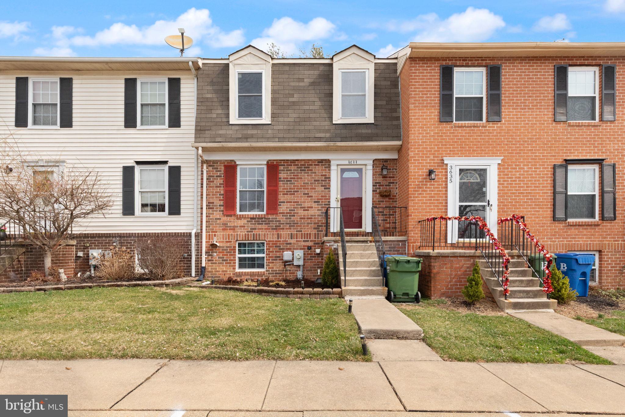 WOODSDALE MANOR - Residential