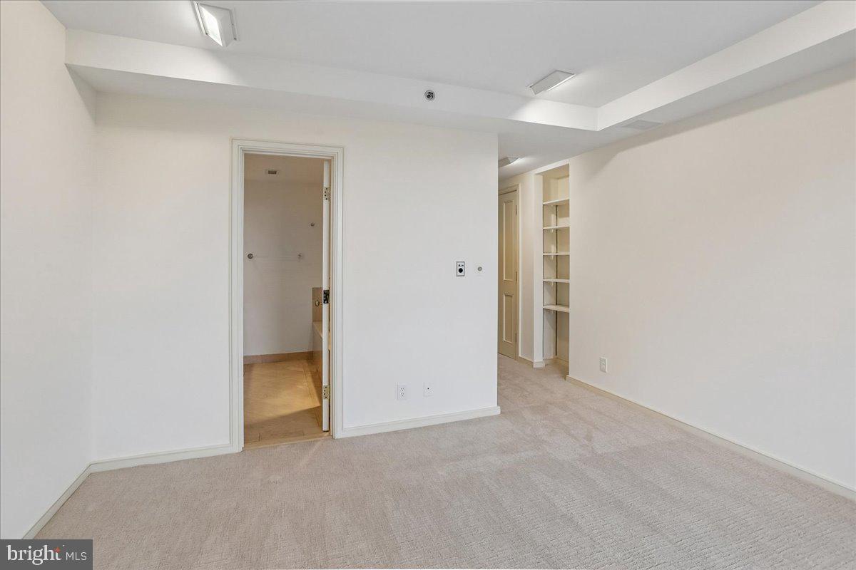 SOMERSET HOUSE - Residential