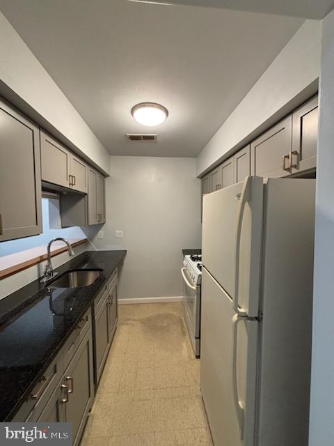 EAST KENSINGTON - Residential