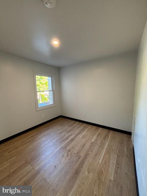 EAST KENSINGTON - Residential