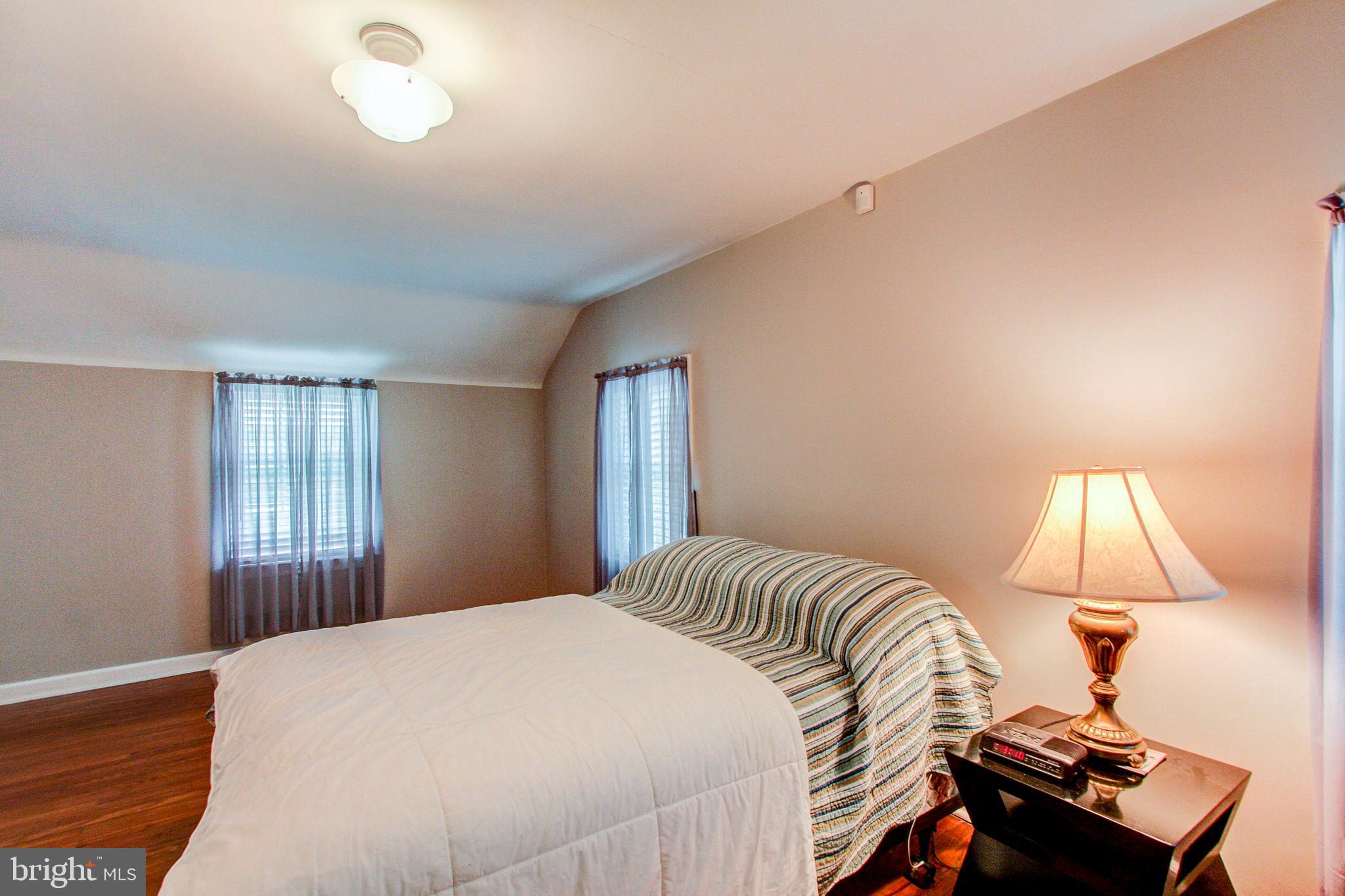 FOX CHASE MANOR - Residential
