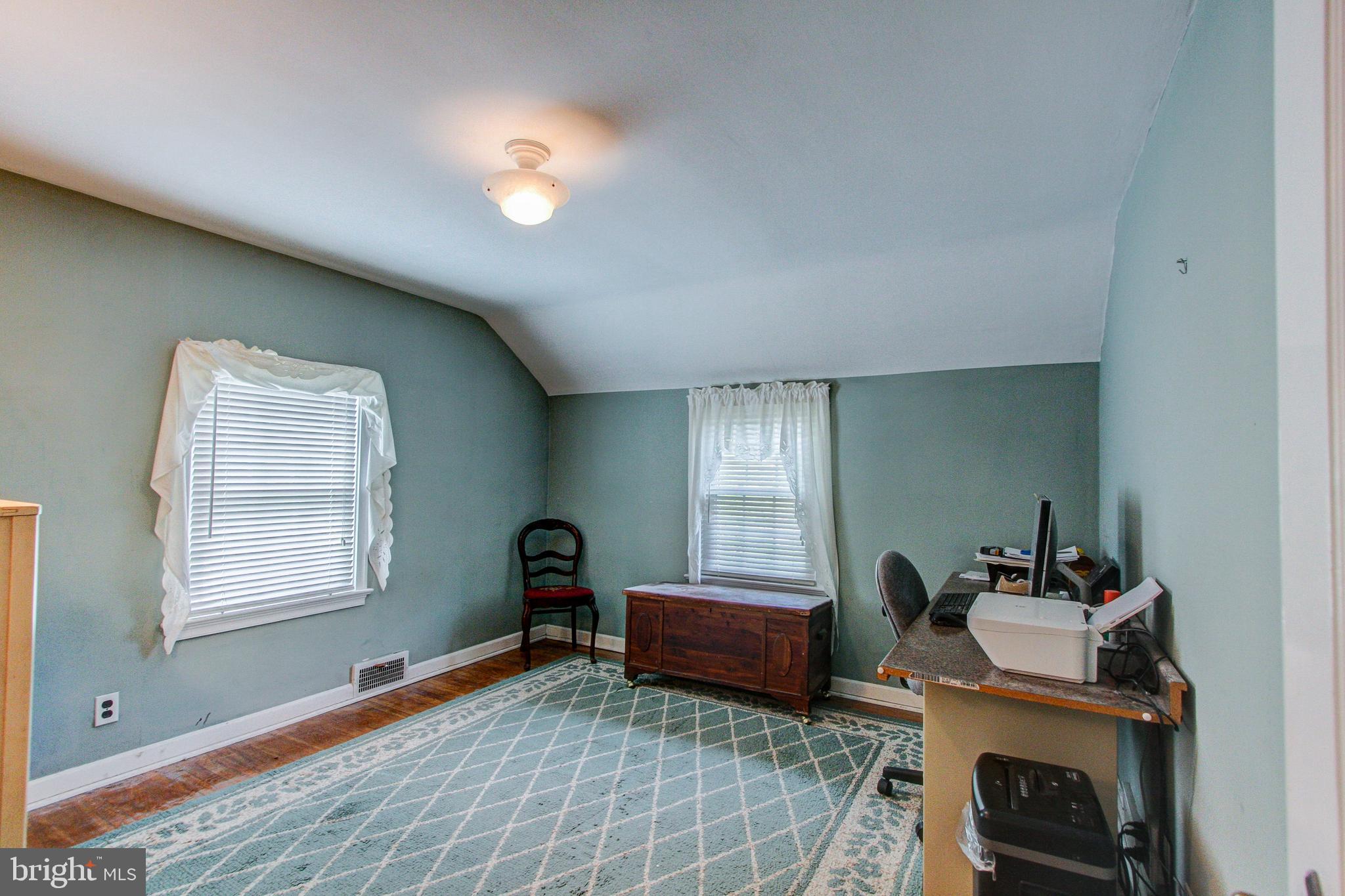 FOX CHASE MANOR - Residential