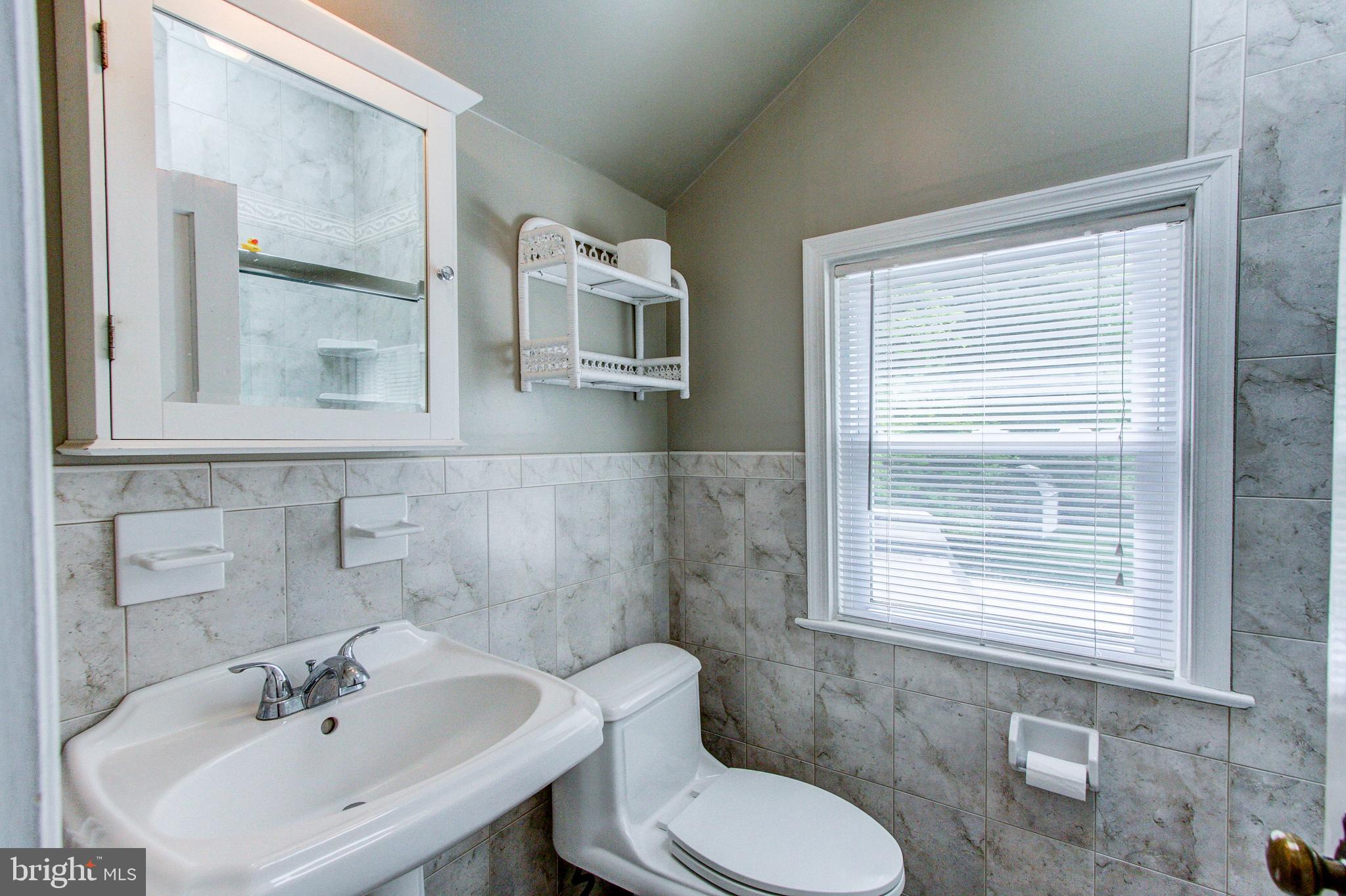 FOX CHASE MANOR - Residential