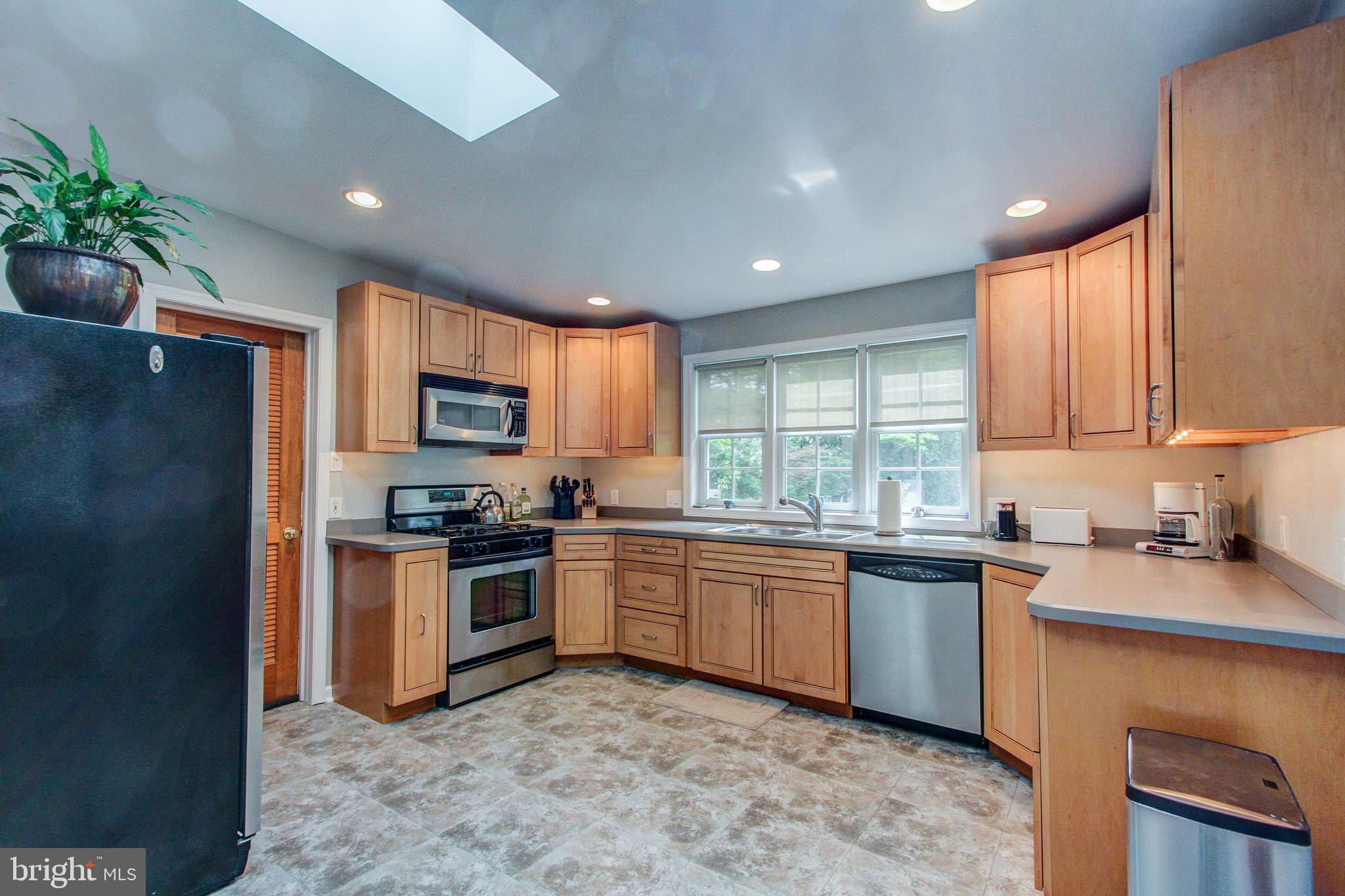 FOX CHASE MANOR - Residential