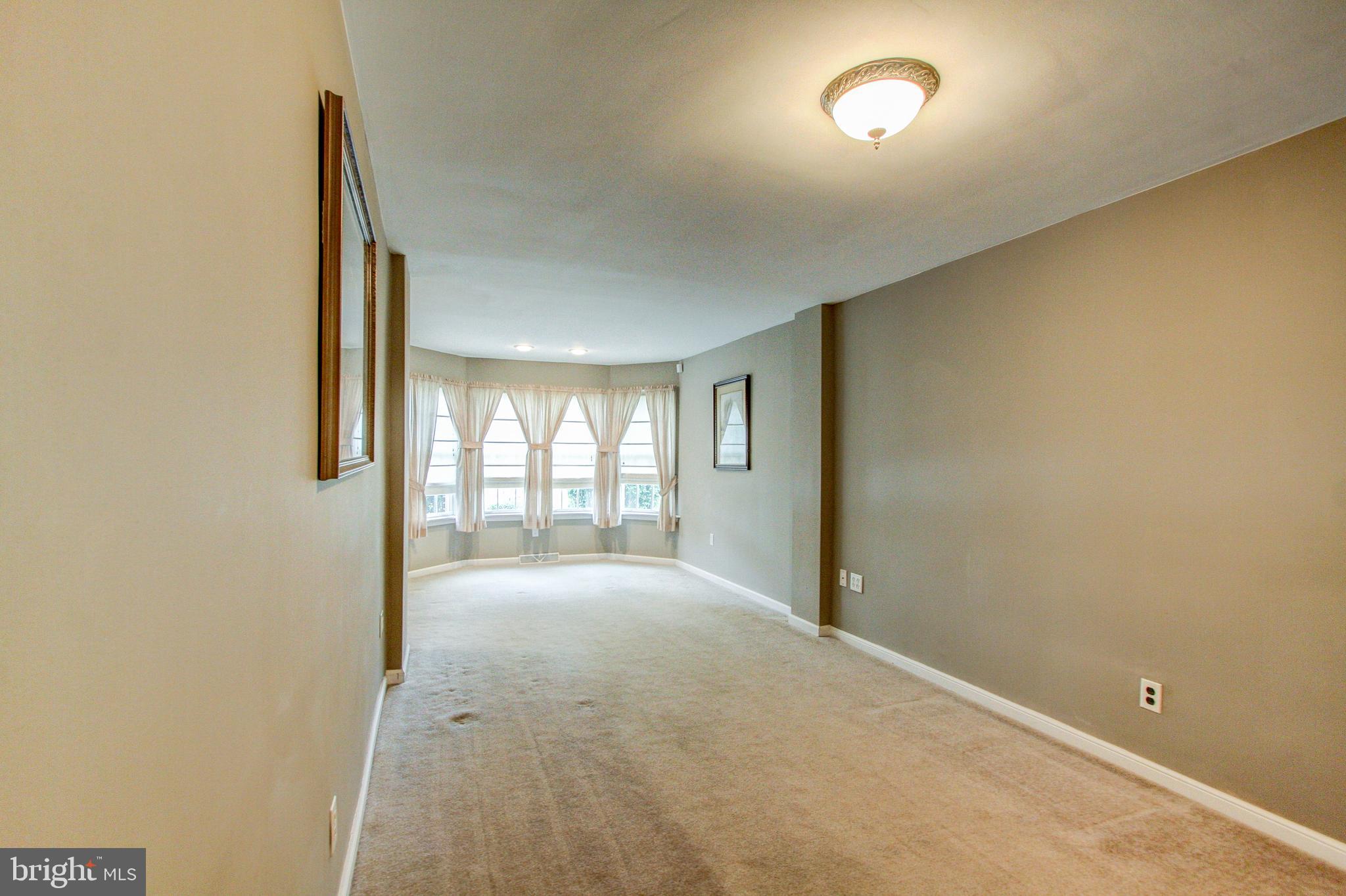 FOX CHASE MANOR - Residential