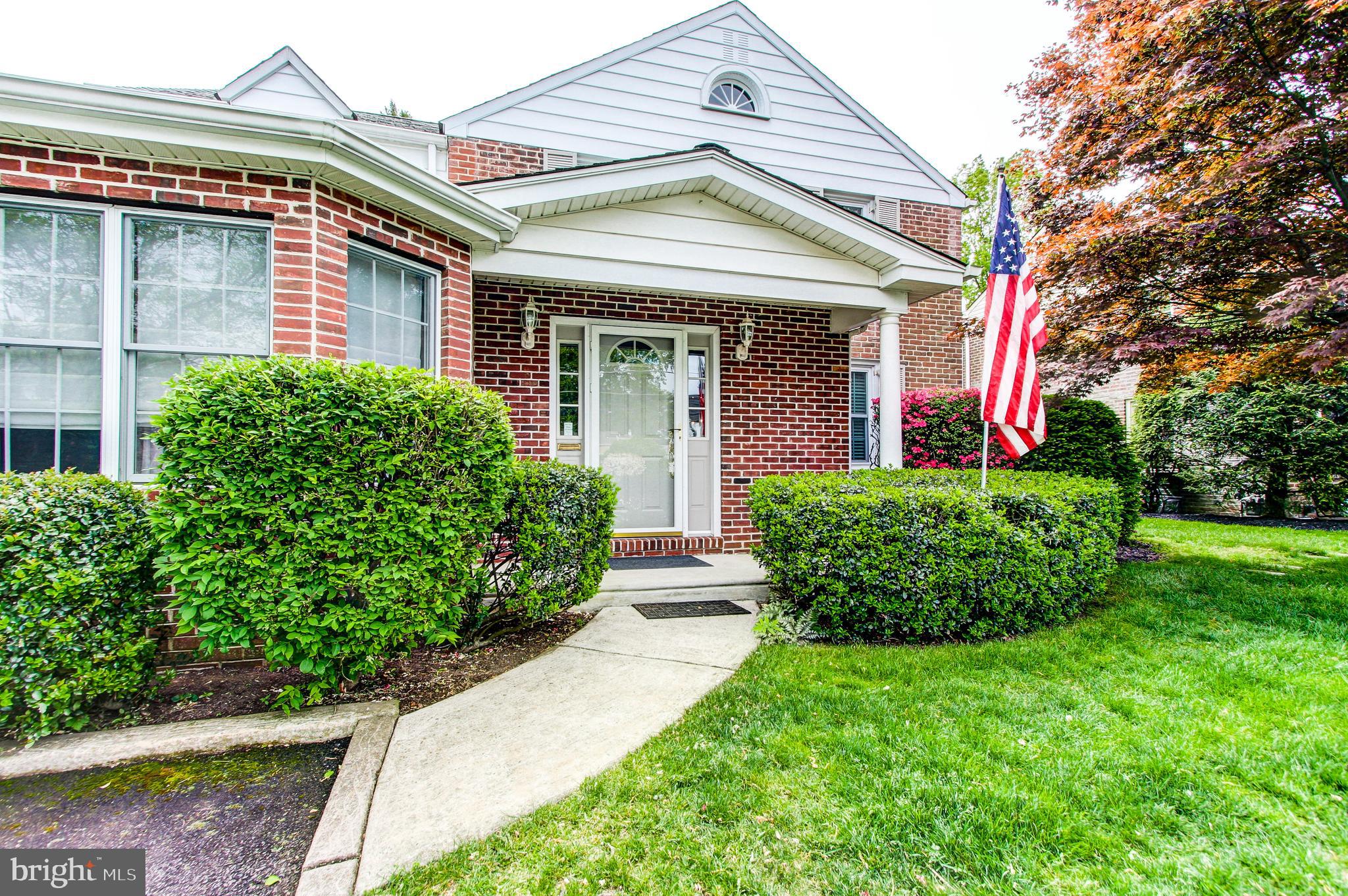 FOX CHASE MANOR - Residential