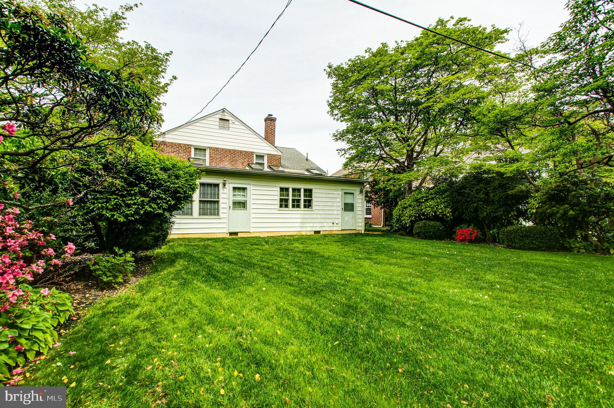 FOX CHASE MANOR - Residential
