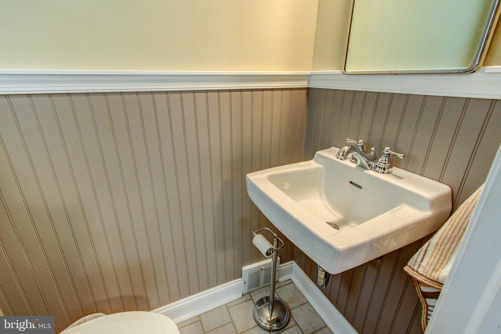FOX CHASE MANOR - Residential