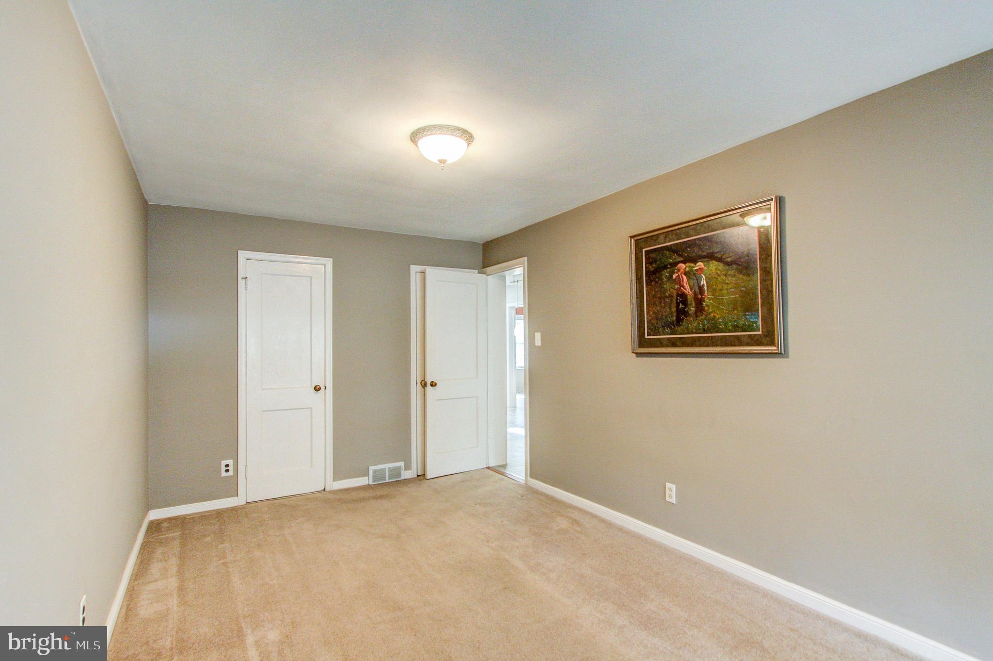 FOX CHASE MANOR - Residential