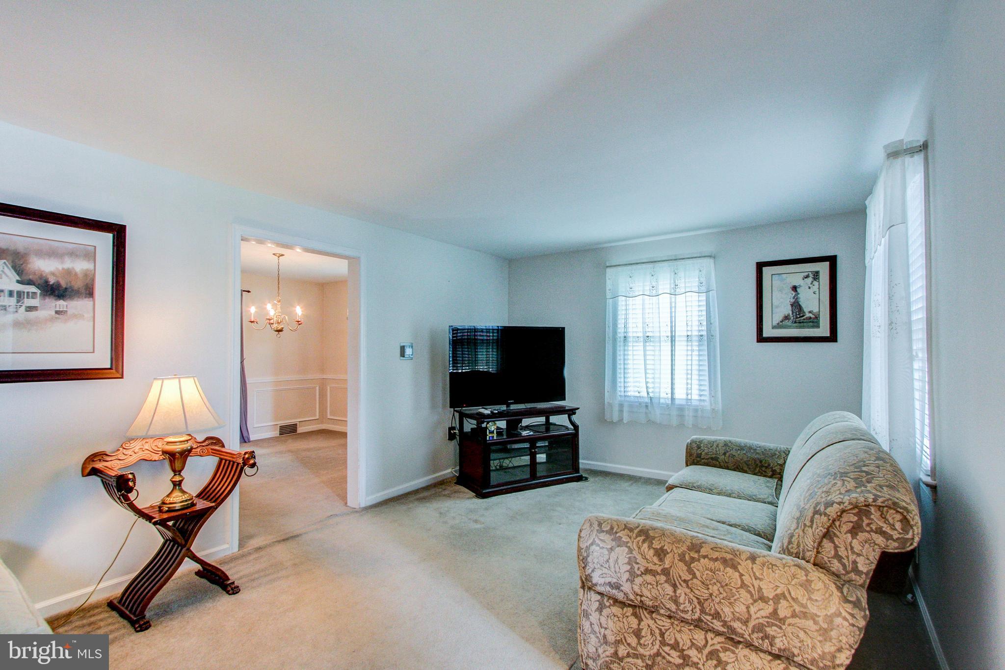 FOX CHASE MANOR - Residential