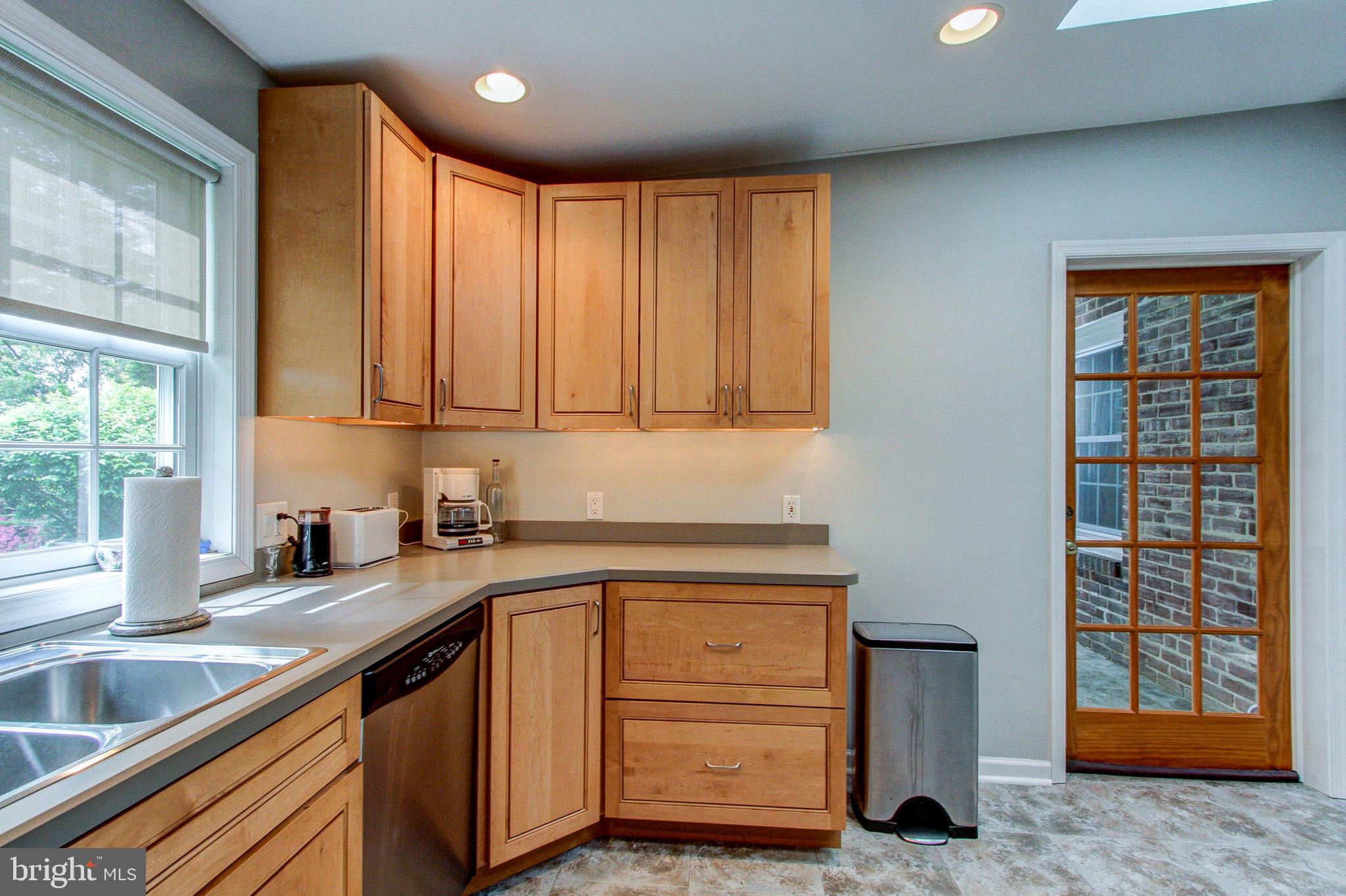 FOX CHASE MANOR - Residential