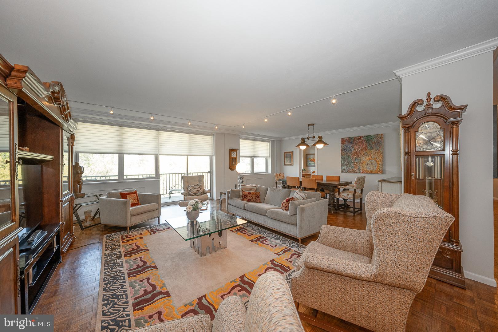 TRIANON - Residential