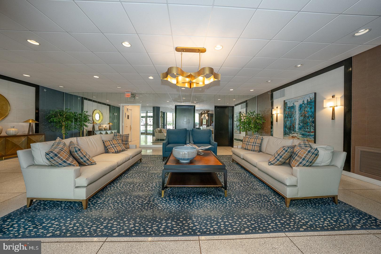 TRIANON - Residential
