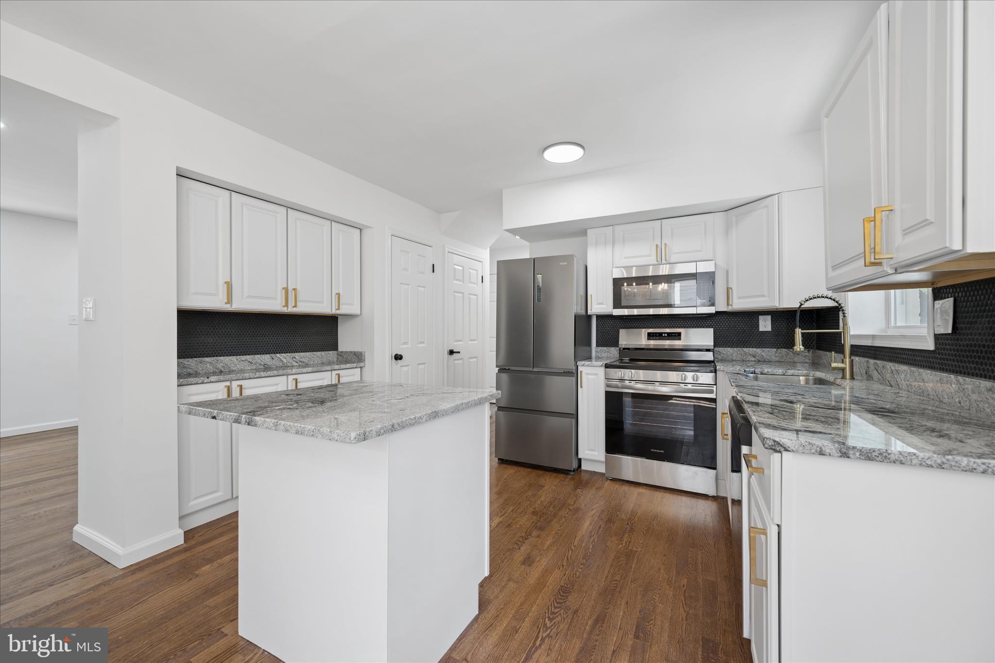 NEW CARROLLTON - Residential