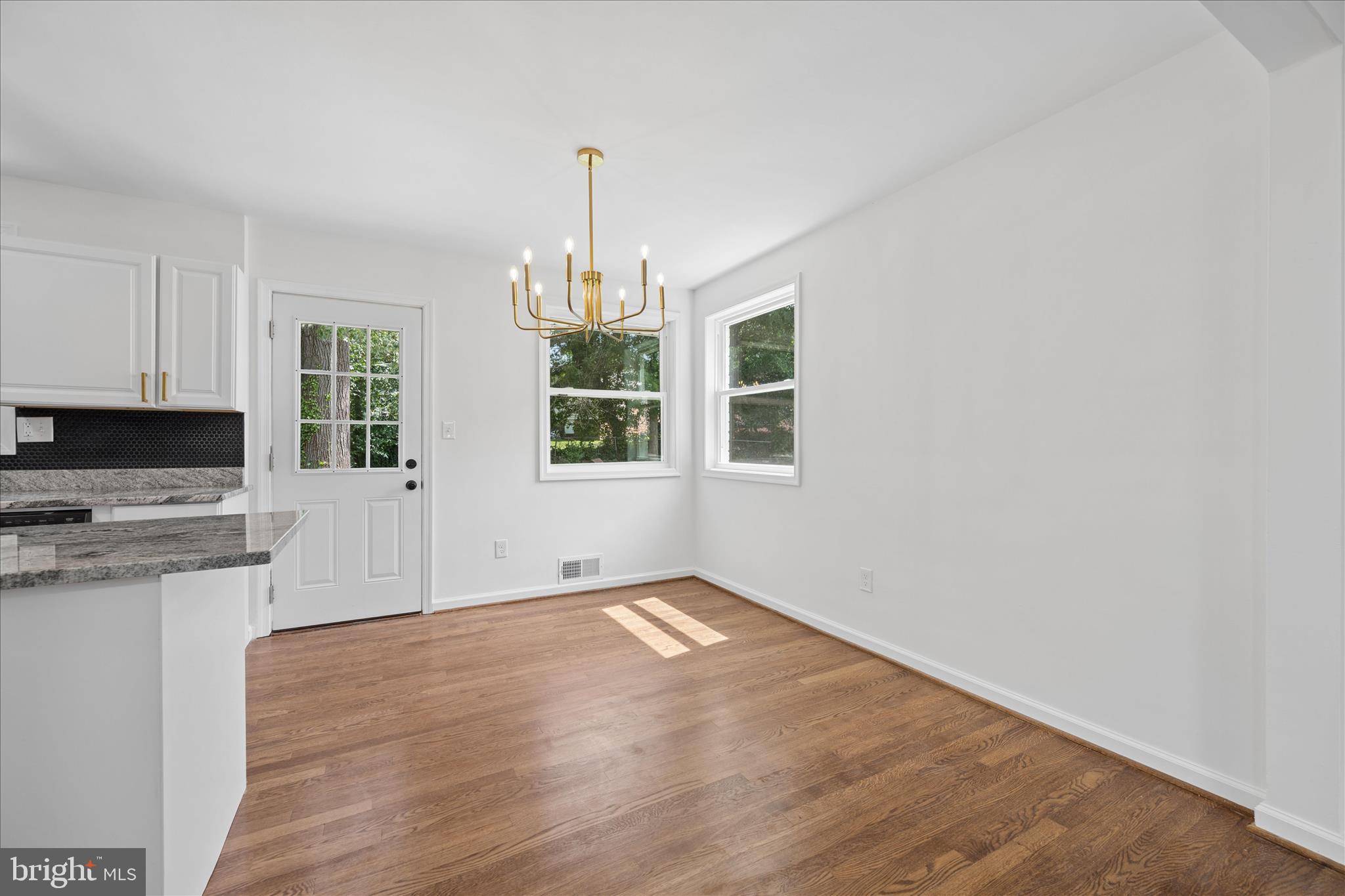 NEW CARROLLTON - Residential