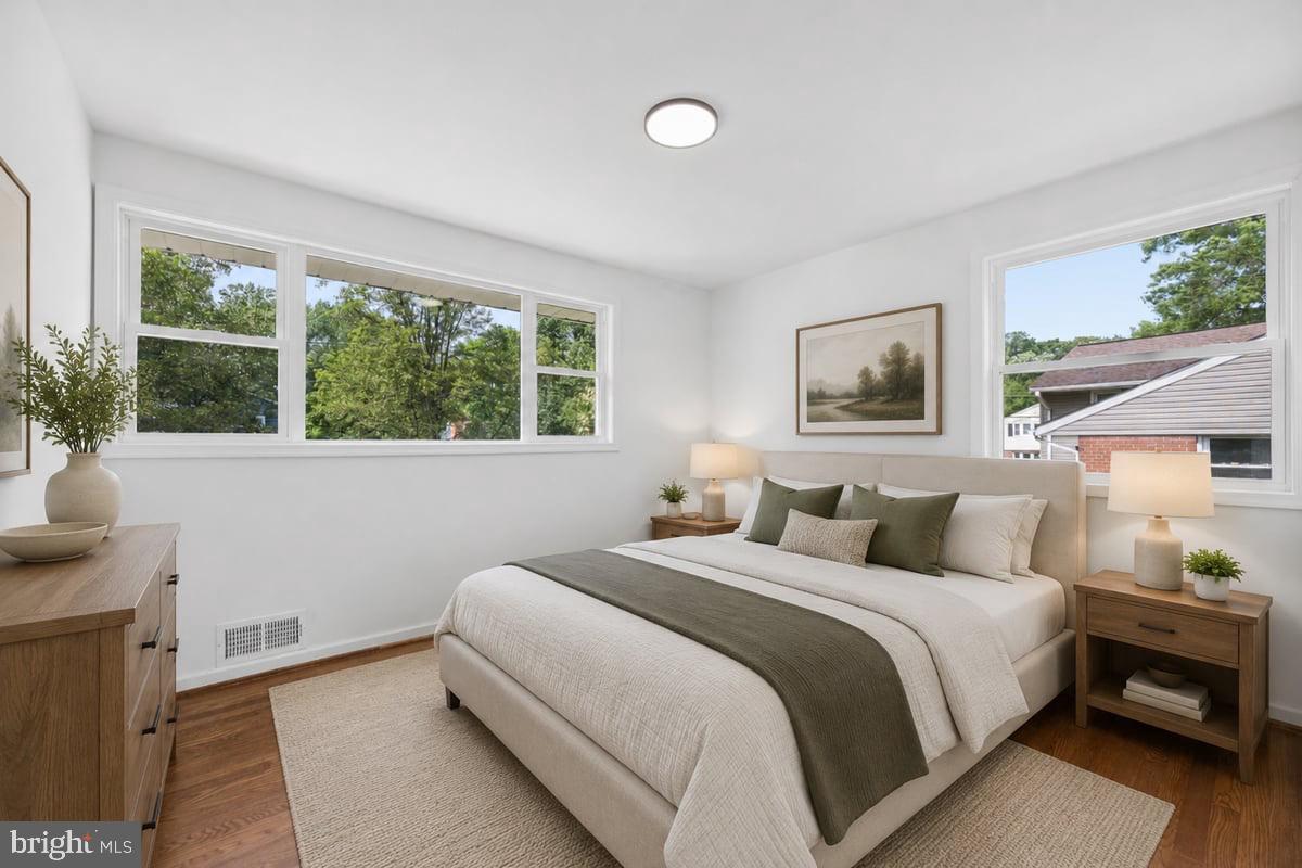 NEW CARROLLTON - Residential