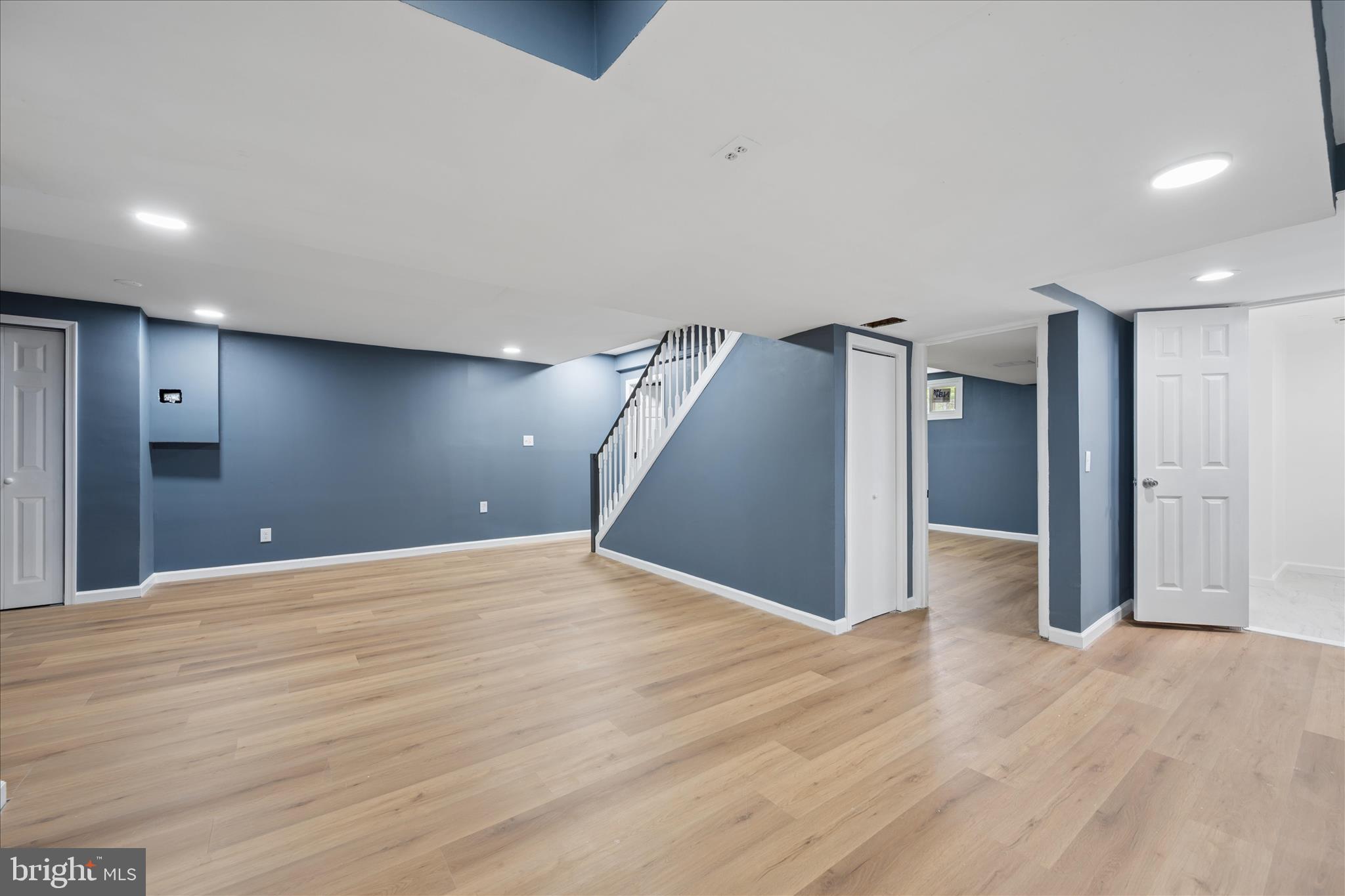 NEW CARROLLTON - Residential