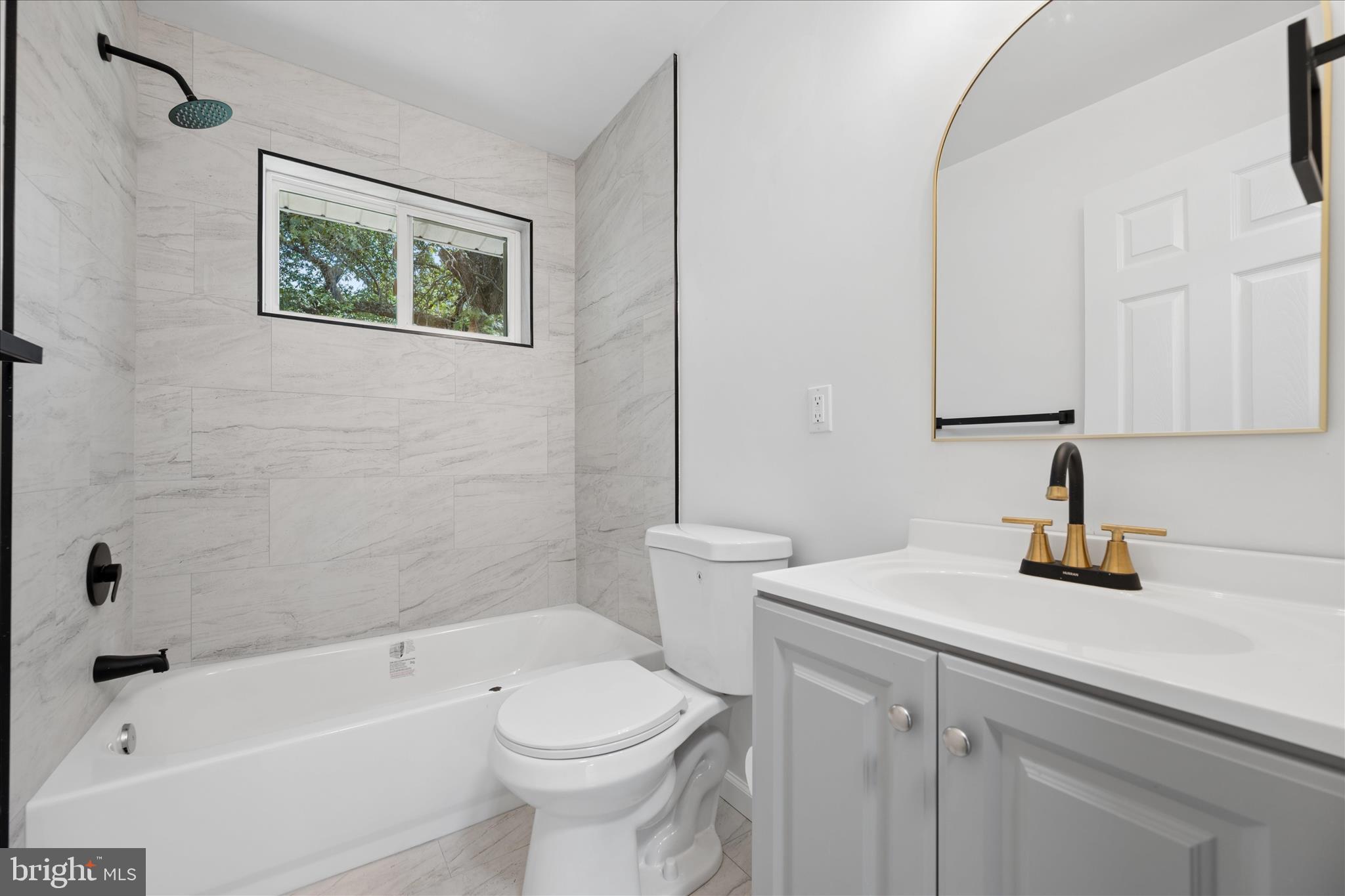 NEW CARROLLTON - Residential