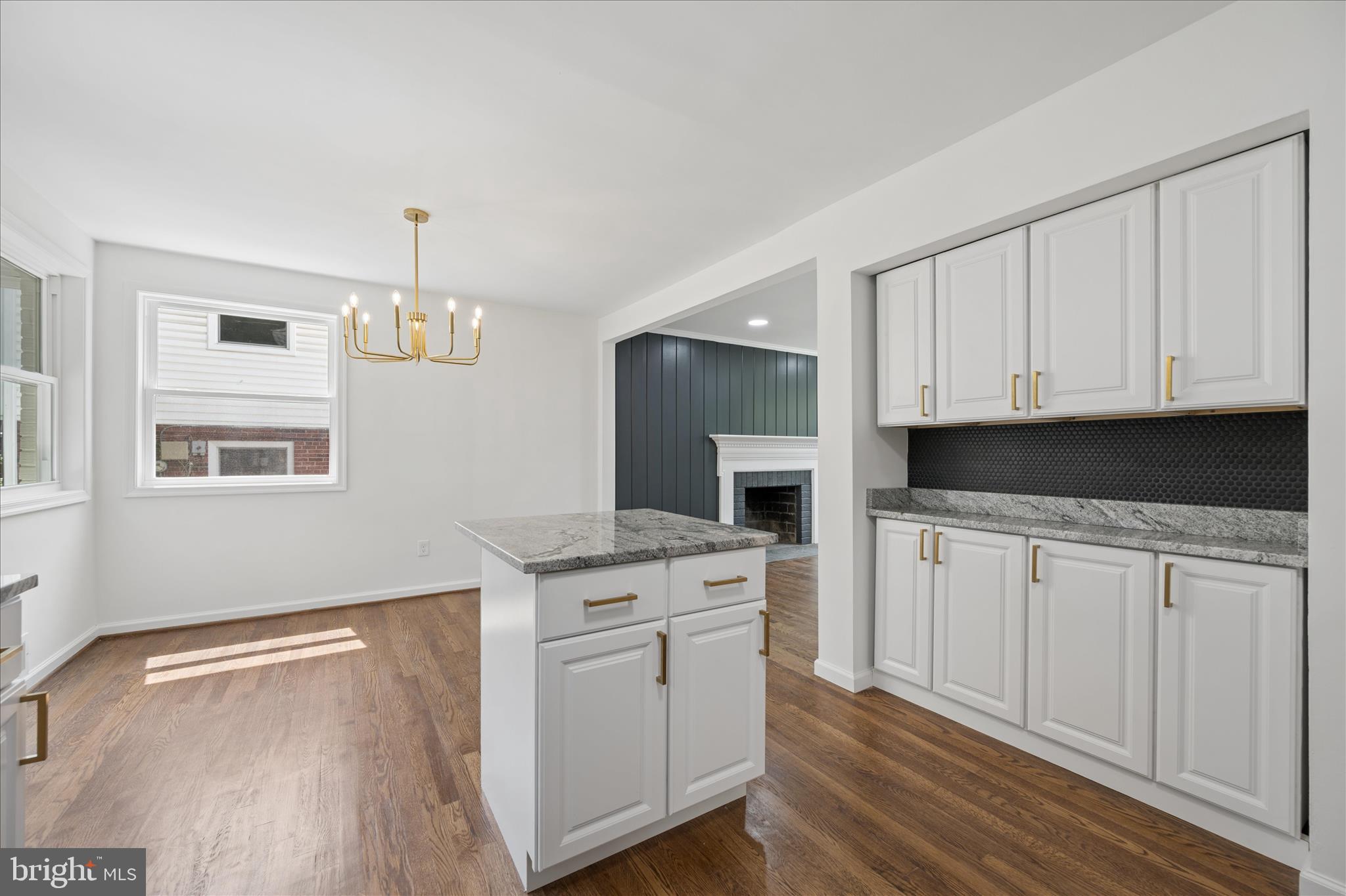 NEW CARROLLTON - Residential